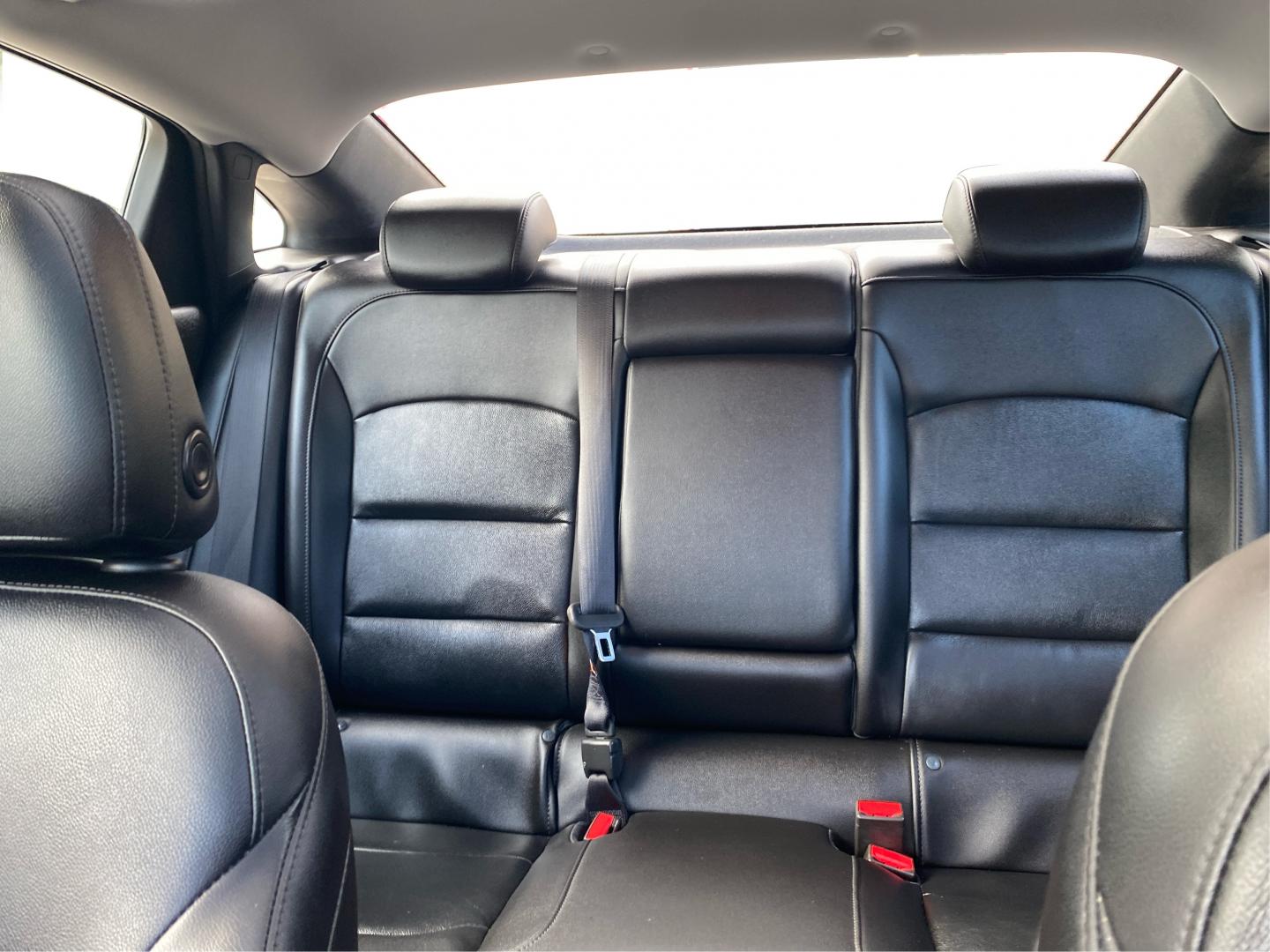 2016 WHITE CHEVROLET MALIBU LT (1G1ZE5ST0GF) with an 1.5L engine, Automatic transmission, located at 908 SE 14th Street, Des Moines, IA, 50317, (515) 281-0330, 41.580303, -93.597046- Photo#14
