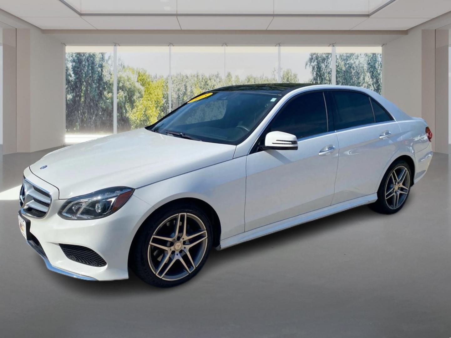 2015 WHITE MERCEDES-BENZ E-CLASS E400 4MATIC (WDDHF6HBXFB) with an 3.0L engine, Automatic transmission, located at 908 SE 14th Street, Des Moines, IA, 50317, (515) 281-0330, 41.580303, -93.597046- Photo#7