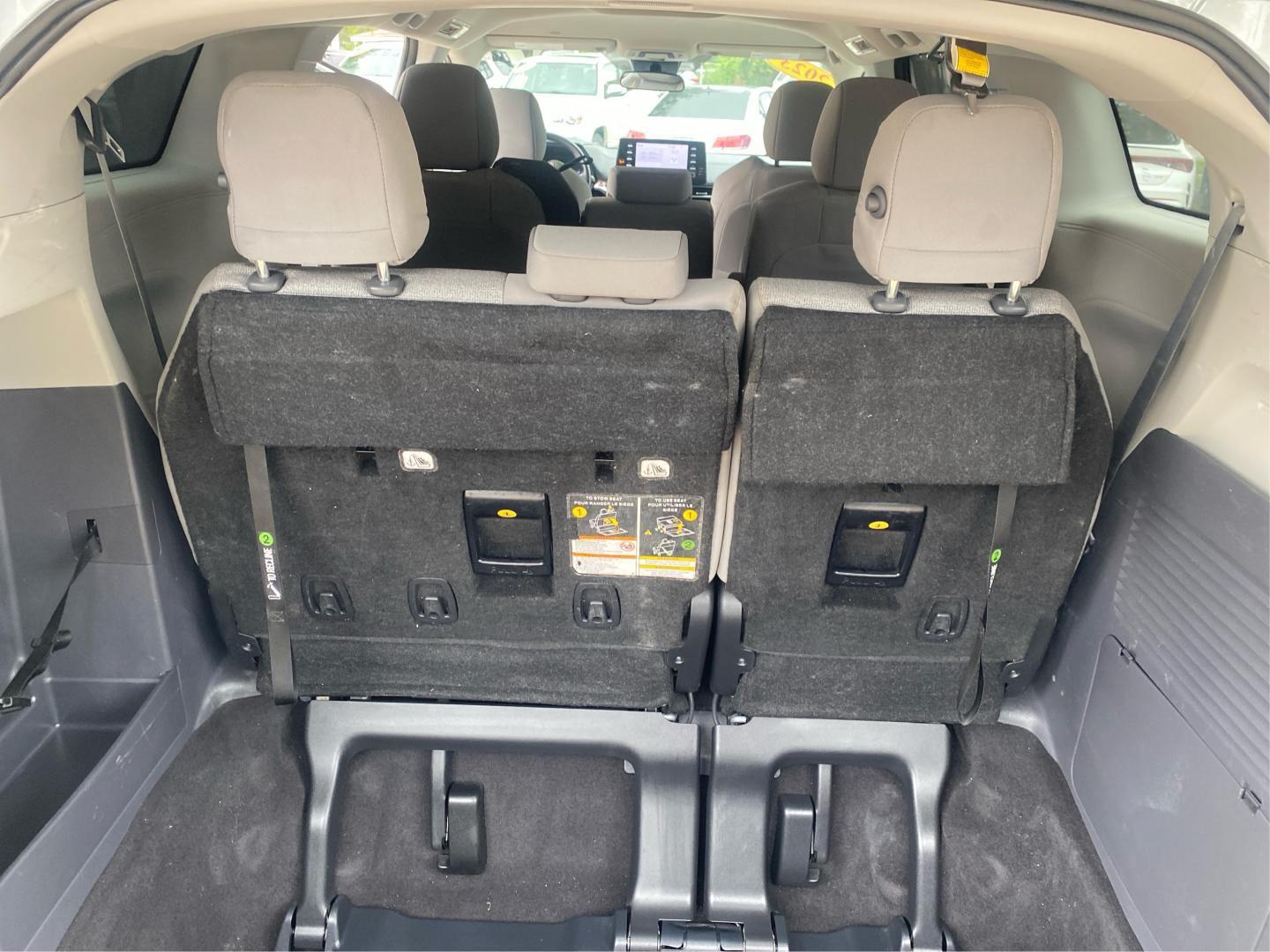 2023 SILVER TOYOTA SIENNA LE (5TDKRKEC7PS) with an 2.5L engine, Continuously Variable transmission, located at 908 SE 14th Street, Des Moines, IA, 50317, (515) 281-0330, 41.580303, -93.597046- Photo#12