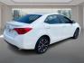 2018 WHITE TOYOTA COROLLA L (2T1BURHE8JC) with an 1.8L engine, Continuously Variable transmission, located at 908 SE 14th Street, Des Moines, IA, 50317, (515) 281-0330, 41.580303, -93.597046- Photo#2