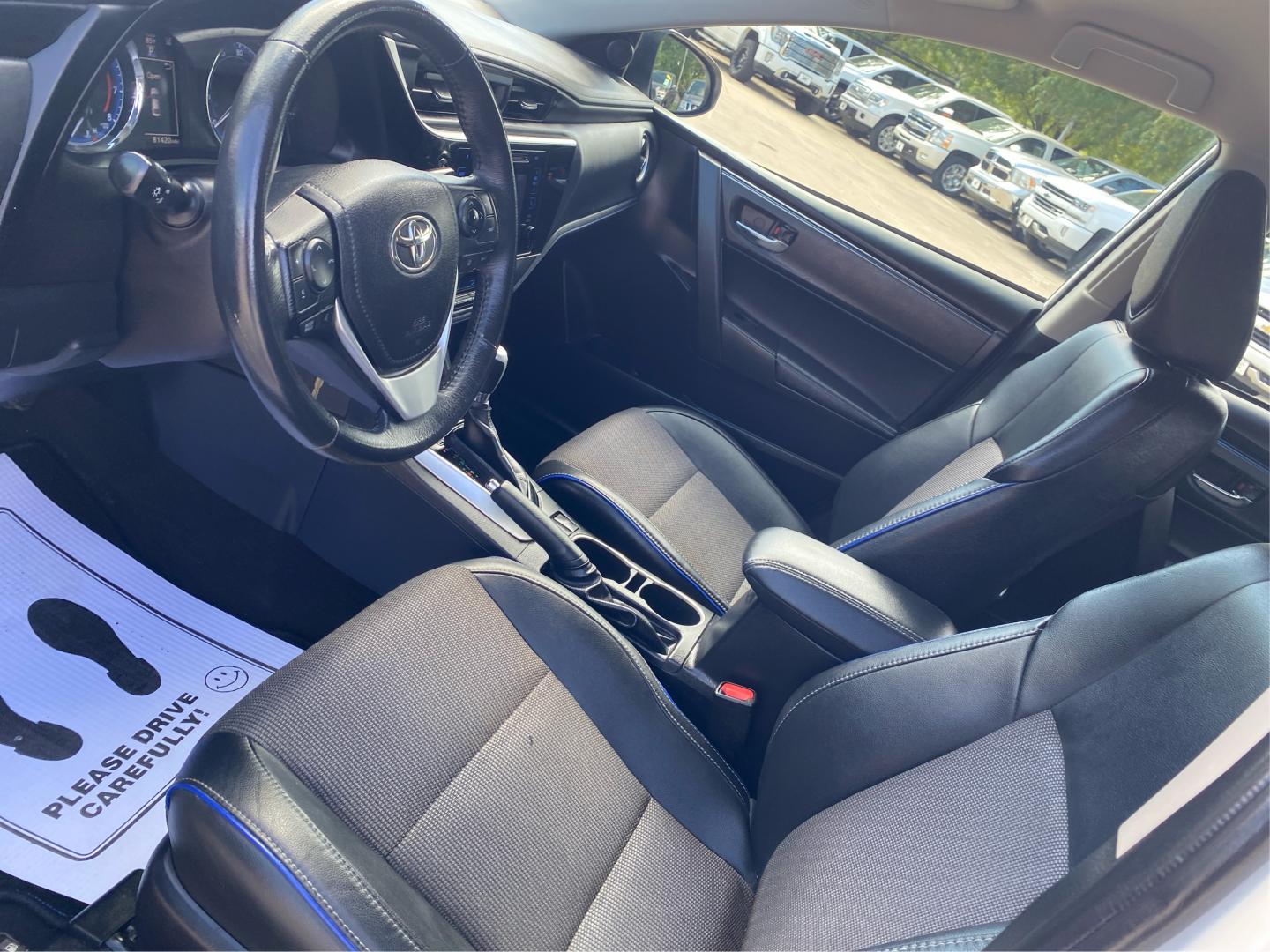 2018 WHITE TOYOTA COROLLA L (2T1BURHE8JC) with an 1.8L engine, Continuously Variable transmission, located at 908 SE 14th Street, Des Moines, IA, 50317, (515) 281-0330, 41.580303, -93.597046- Photo#8