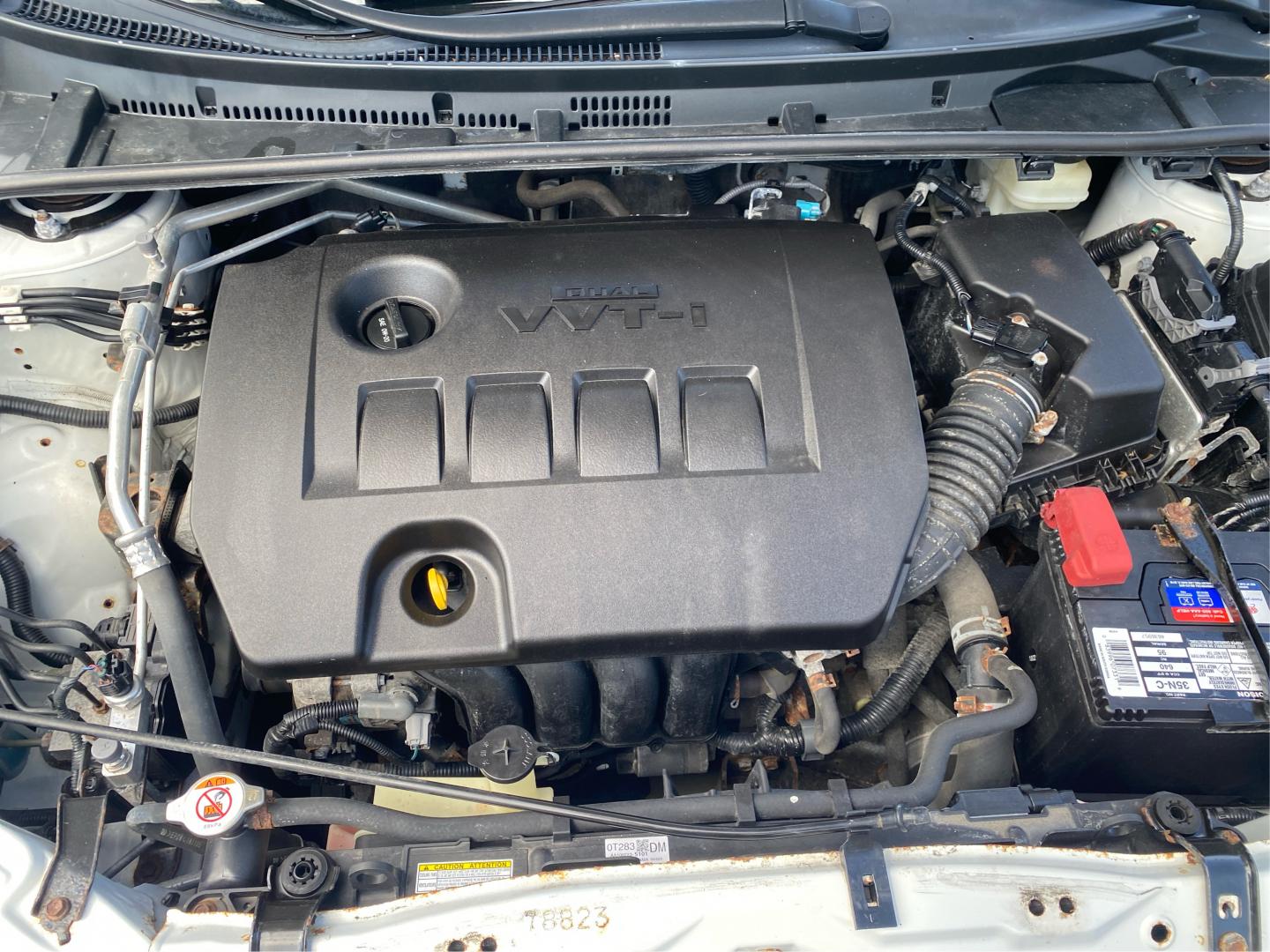 2018 WHITE TOYOTA COROLLA L (2T1BURHE8JC) with an 1.8L engine, Continuously Variable transmission, located at 908 SE 14th Street, Des Moines, IA, 50317, (515) 281-0330, 41.580303, -93.597046- Photo#10