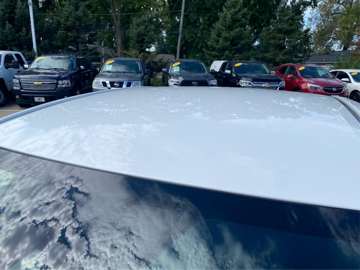 2018 WHITE TOYOTA COROLLA L (2T1BURHE8JC) with an 1.8L engine, Continuously Variable transmission, located at 908 SE 14th Street, Des Moines, IA, 50317, (515) 281-0330, 41.580303, -93.597046- Photo#11