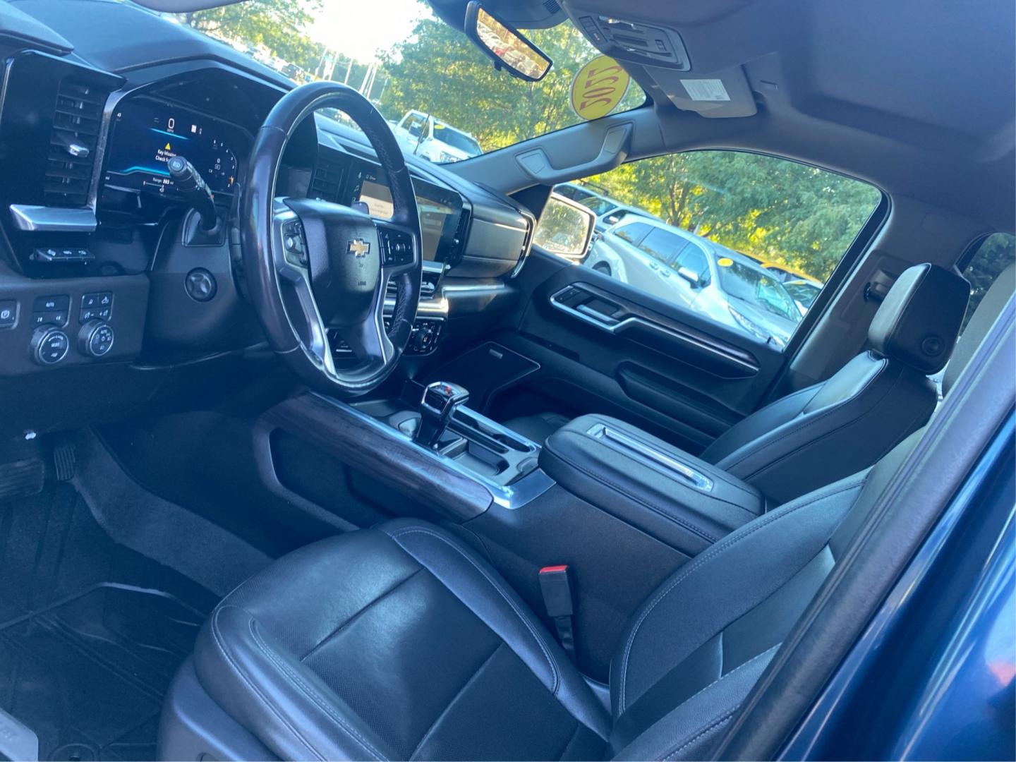 2022 BLUE CHEVROLET SILVERADO 1500 LTZ (1GCUDGET4NZ) with an 3.0L engine, Automatic transmission, located at 908 SE 14th Street, Des Moines, IA, 50317, (515) 281-0330, 41.580303, -93.597046- Photo#8
