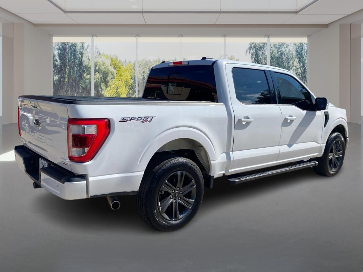 2023 WHITE FORD F150 SUPERCREW LARIAT (1FTEW1EPXPK) with an 2.7L engine, Automatic transmission, located at 908 SE 14th Street, Des Moines, IA, 50317, (515) 281-0330, 41.580303, -93.597046- Photo#2