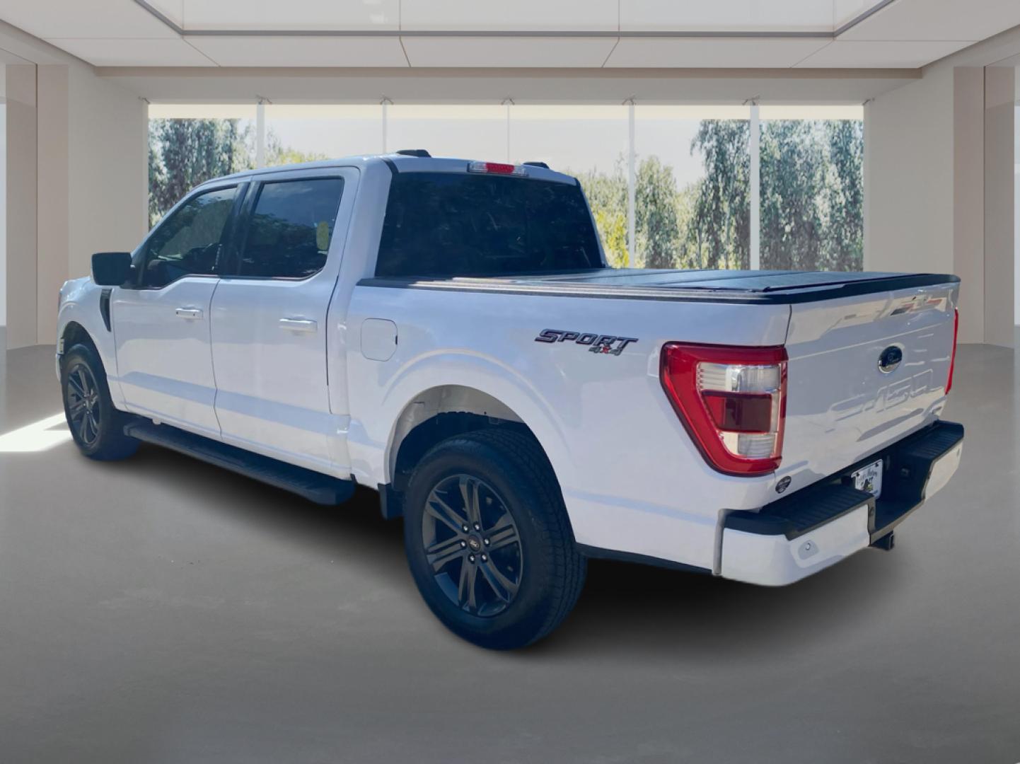 2023 WHITE FORD F150 SUPERCREW LARIAT (1FTEW1EPXPK) with an 2.7L engine, Automatic transmission, located at 908 SE 14th Street, Des Moines, IA, 50317, (515) 281-0330, 41.580303, -93.597046- Photo#4