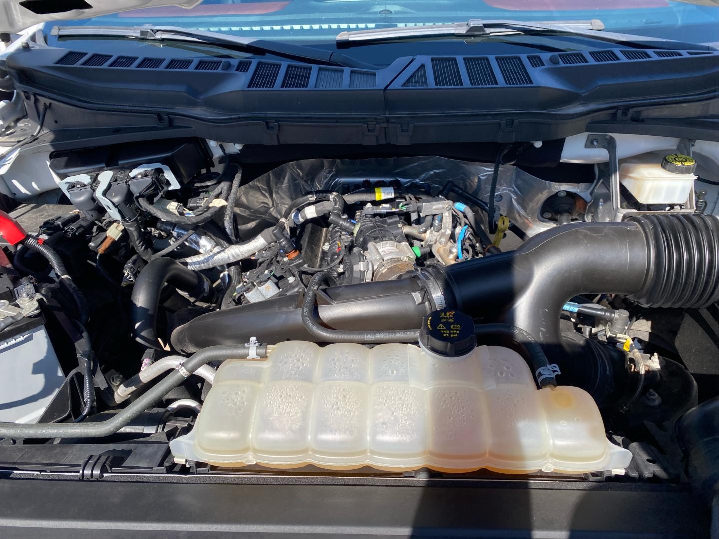 2023 WHITE FORD F150 SUPERCREW LARIAT (1FTEW1EPXPK) with an 2.7L engine, Automatic transmission, located at 908 SE 14th Street, Des Moines, IA, 50317, (515) 281-0330, 41.580303, -93.597046- Photo#10