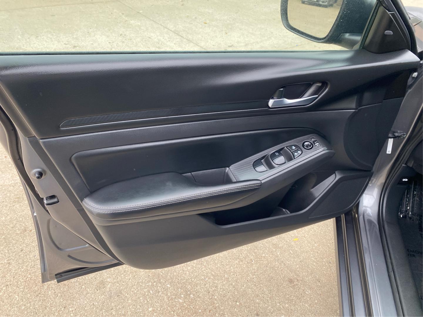 2024 GRAY NISSAN ALTIMA SV (1N4BL4DV8RN) with an 2.5L engine, Continuously Variable transmission, located at 908 SE 14th Street, Des Moines, IA, 50317, (515) 281-0330, 41.580303, -93.597046- Photo#19