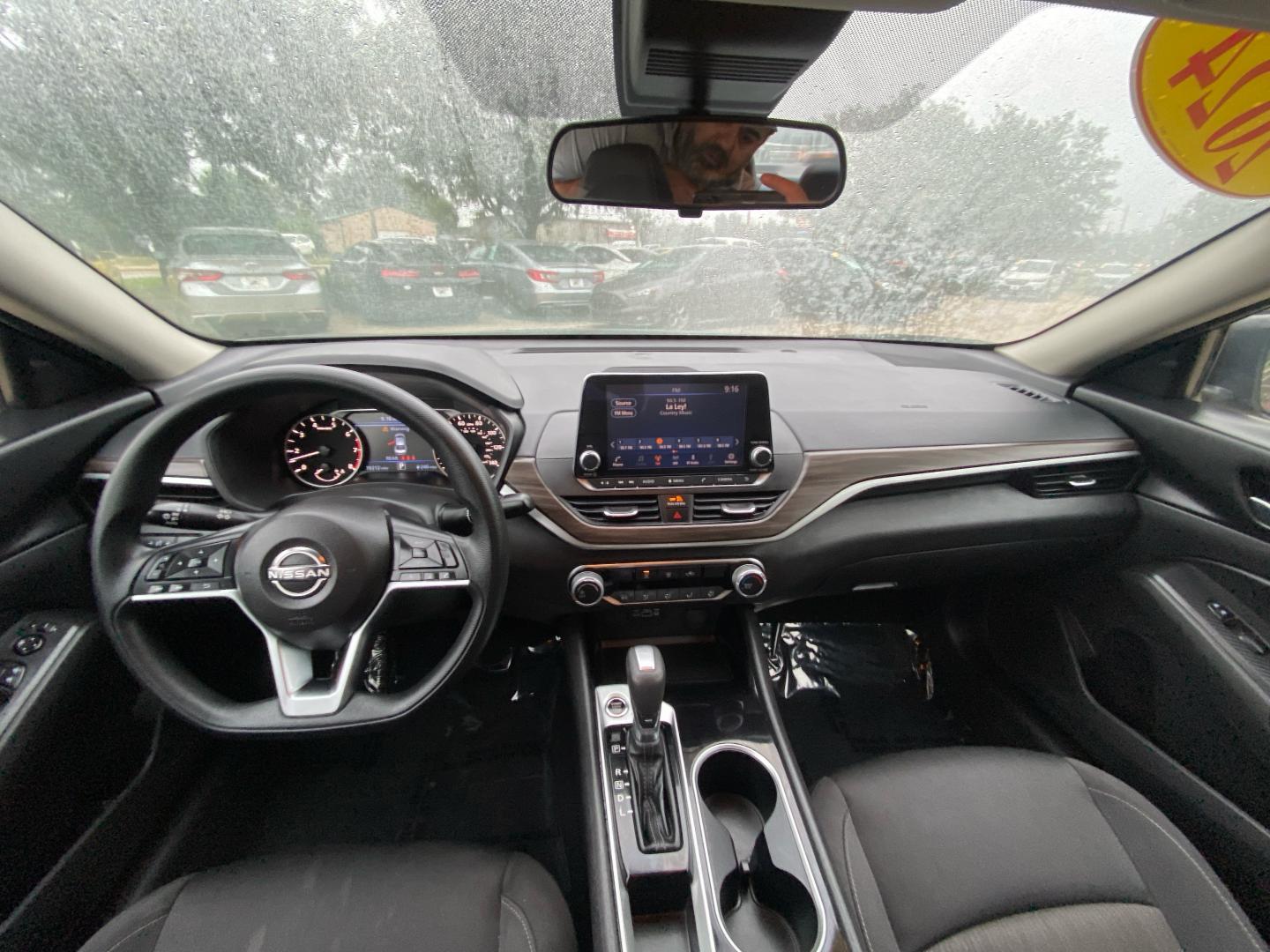 2024 GRAY NISSAN ALTIMA SV (1N4BL4DV8RN) with an 2.5L engine, Continuously Variable transmission, located at 908 SE 14th Street, Des Moines, IA, 50317, (515) 281-0330, 41.580303, -93.597046- Photo#21