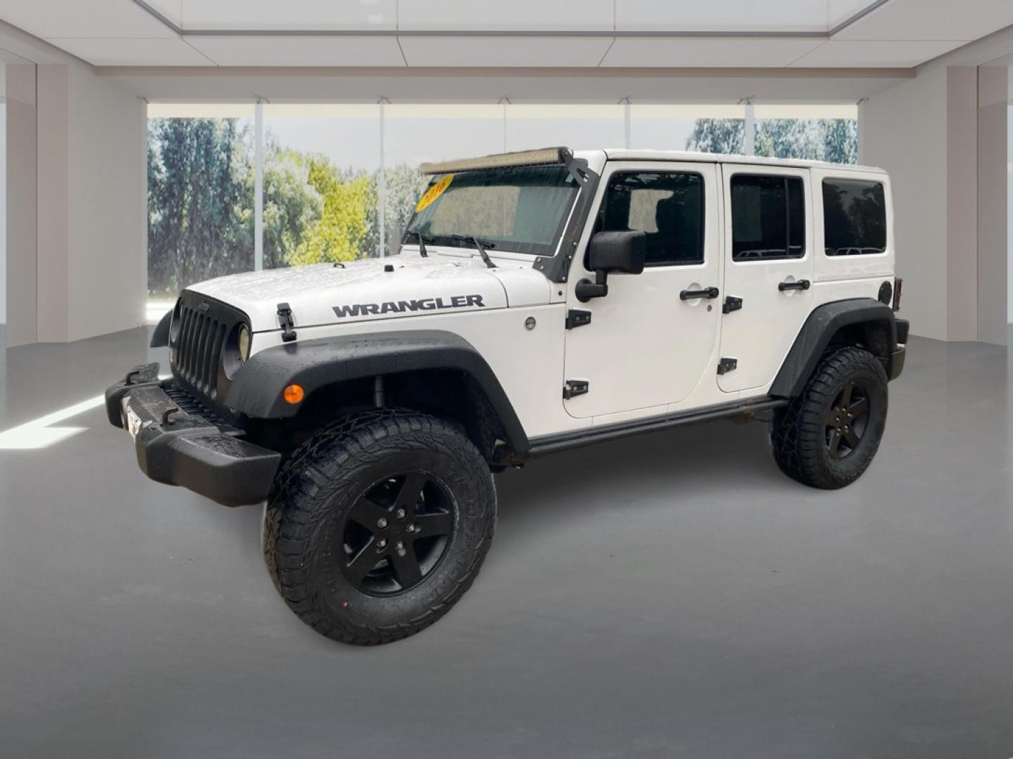 2016 WHITE JEEP WRANGLER UNLIMI SPORT (1C4BJWDG5GL) with an 3.6L engine, Automatic transmission, located at 908 SE 14th Street, Des Moines, IA, 50317, (515) 281-0330, 41.580303, -93.597046- Photo#7