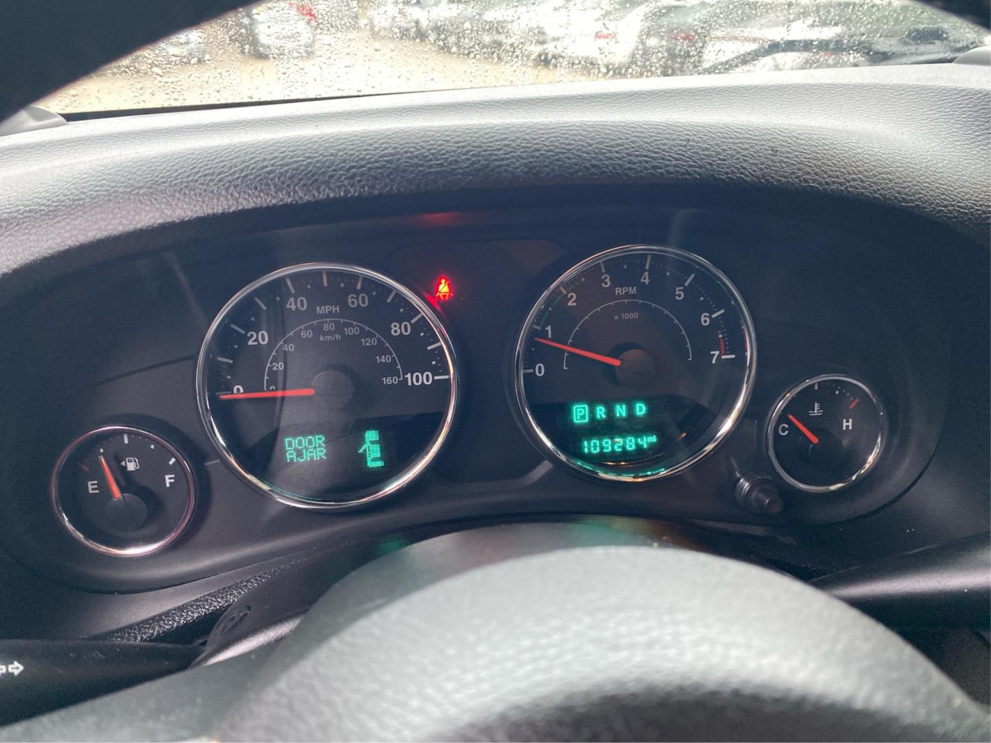 2016 WHITE JEEP WRANGLER UNLIMI SPORT (1C4BJWDG5GL) with an 3.6L engine, Automatic transmission, located at 908 SE 14th Street, Des Moines, IA, 50317, (515) 281-0330, 41.580303, -93.597046- Photo#15