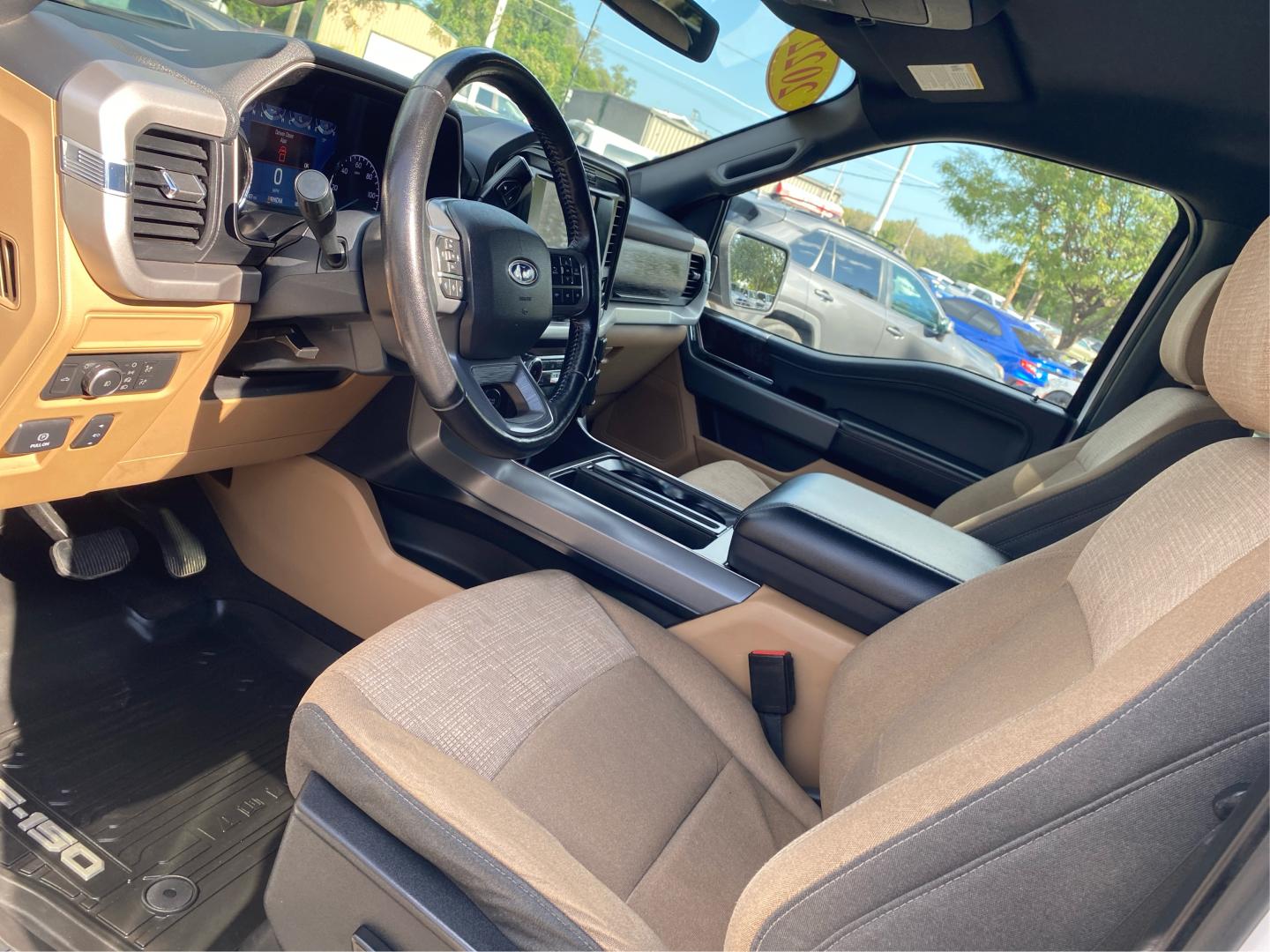 2022 WHITE FORD F150 SUPERCREW (1FTFW1E82NK) with an 3.5L engine, Automatic transmission, located at 908 SE 14th Street, Des Moines, IA, 50317, (515) 281-0330, 41.580303, -93.597046- Photo#8