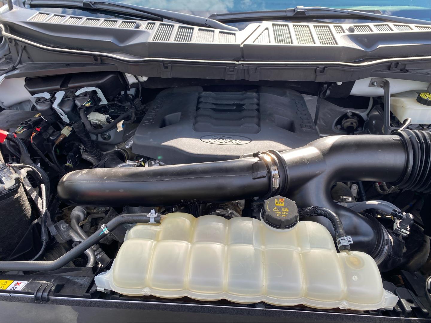 2022 WHITE FORD F150 SUPERCREW (1FTFW1E82NK) with an 3.5L engine, Automatic transmission, located at 908 SE 14th Street, Des Moines, IA, 50317, (515) 281-0330, 41.580303, -93.597046- Photo#10