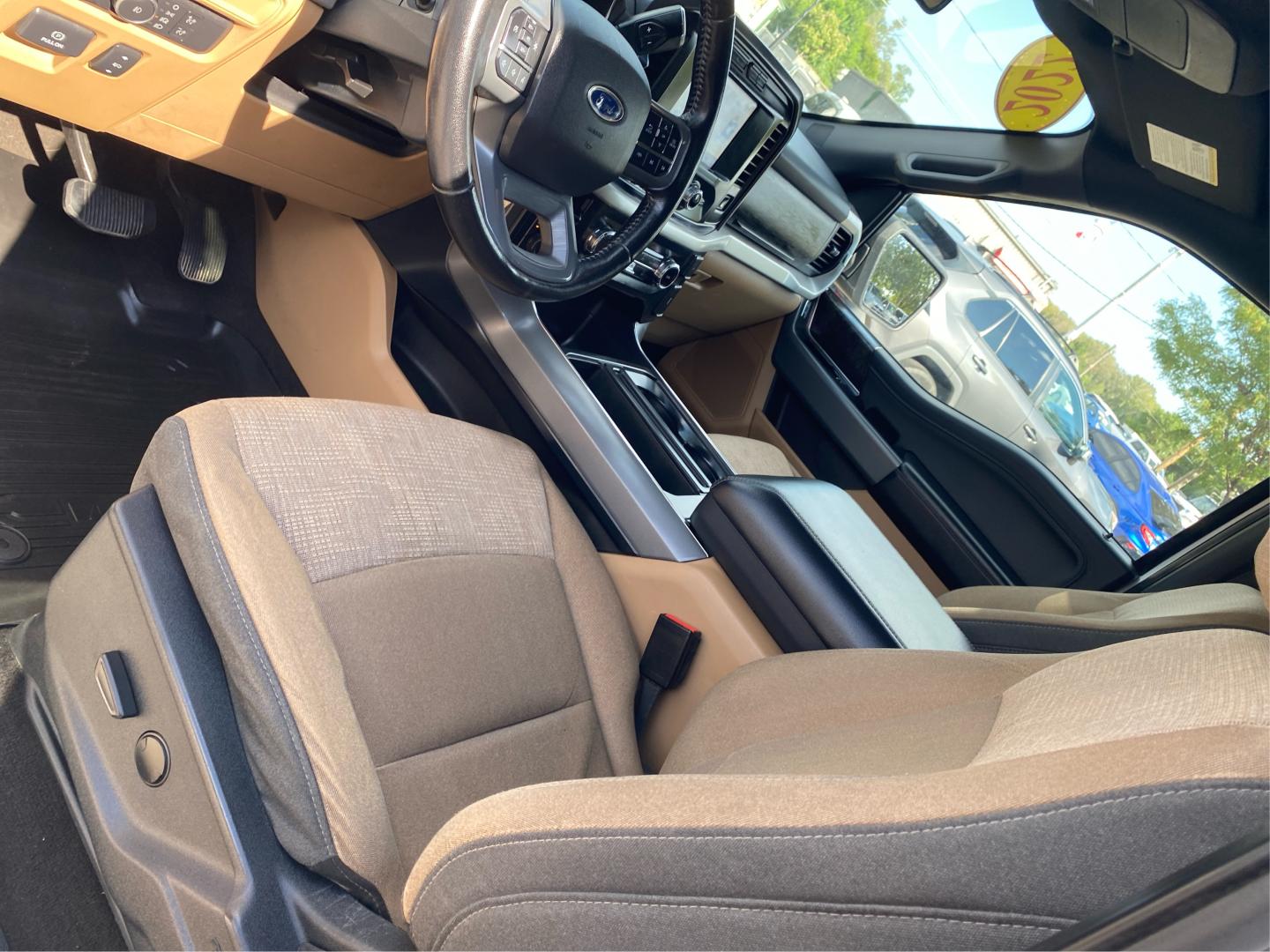 2022 WHITE FORD F150 SUPERCREW (1FTFW1E82NK) with an 3.5L engine, Automatic transmission, located at 908 SE 14th Street, Des Moines, IA, 50317, (515) 281-0330, 41.580303, -93.597046- Photo#17