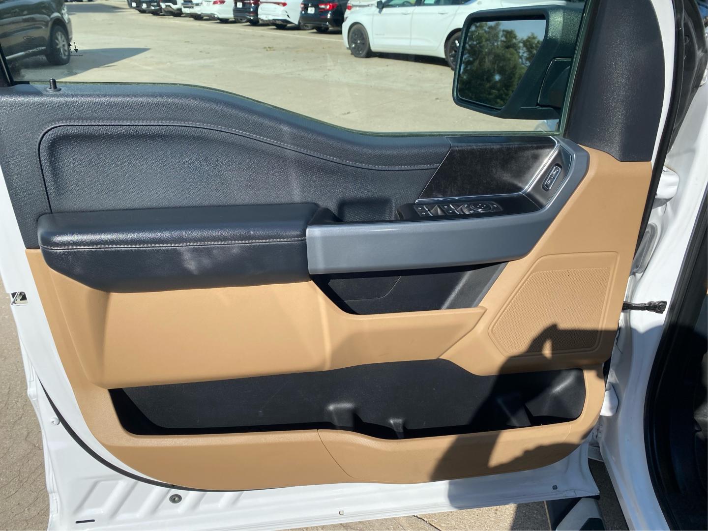 2022 WHITE FORD F150 SUPERCREW (1FTFW1E82NK) with an 3.5L engine, Automatic transmission, located at 908 SE 14th Street, Des Moines, IA, 50317, (515) 281-0330, 41.580303, -93.597046- Photo#18