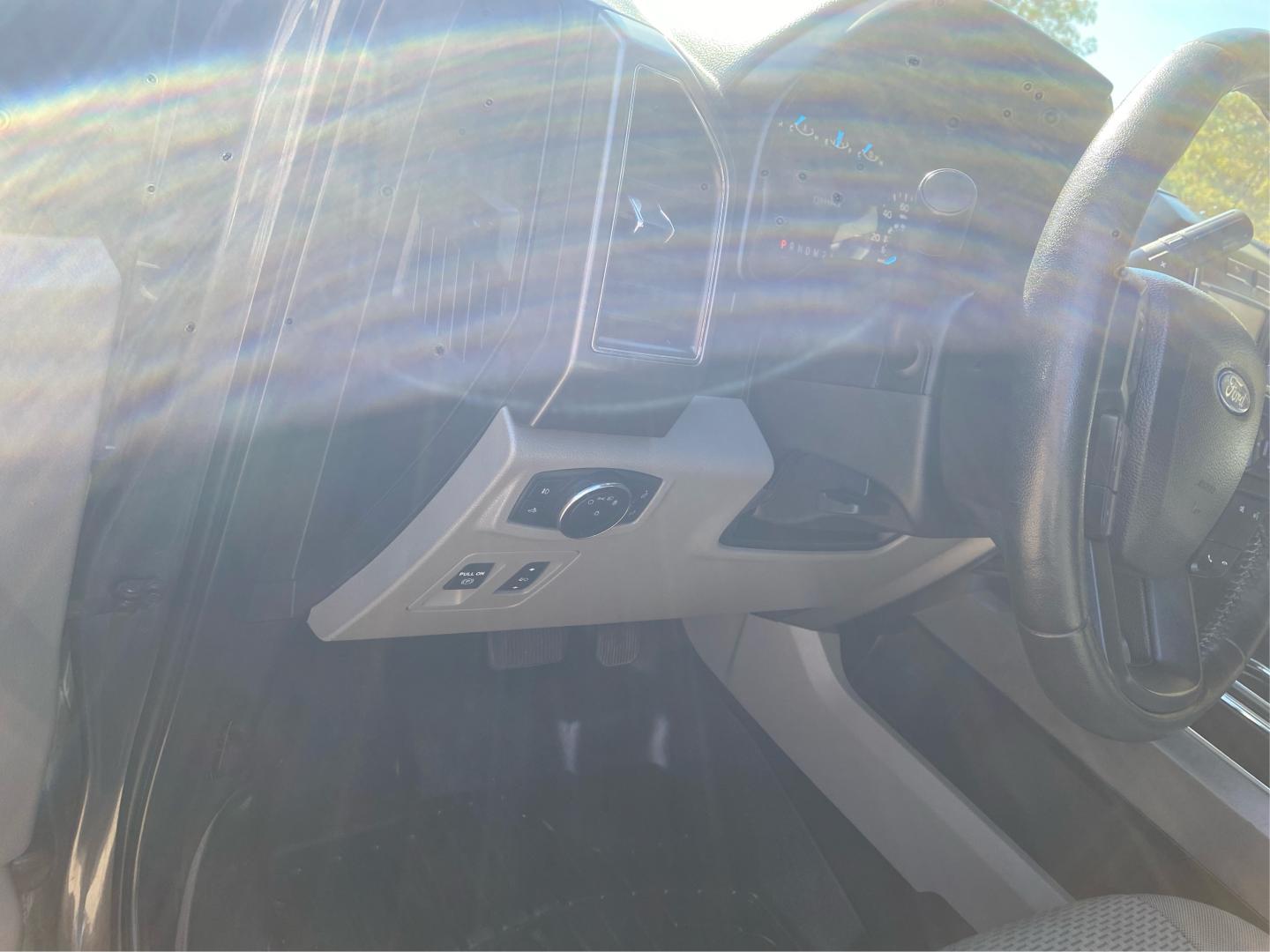 2019 GRAY FORD F150 SUPERCREW (1FTEW1EB0KK) with an 3.3L engine, Automatic transmission, located at 908 SE 14th Street, Des Moines, IA, 50317, (515) 281-0330, 41.580303, -93.597046- Photo#16