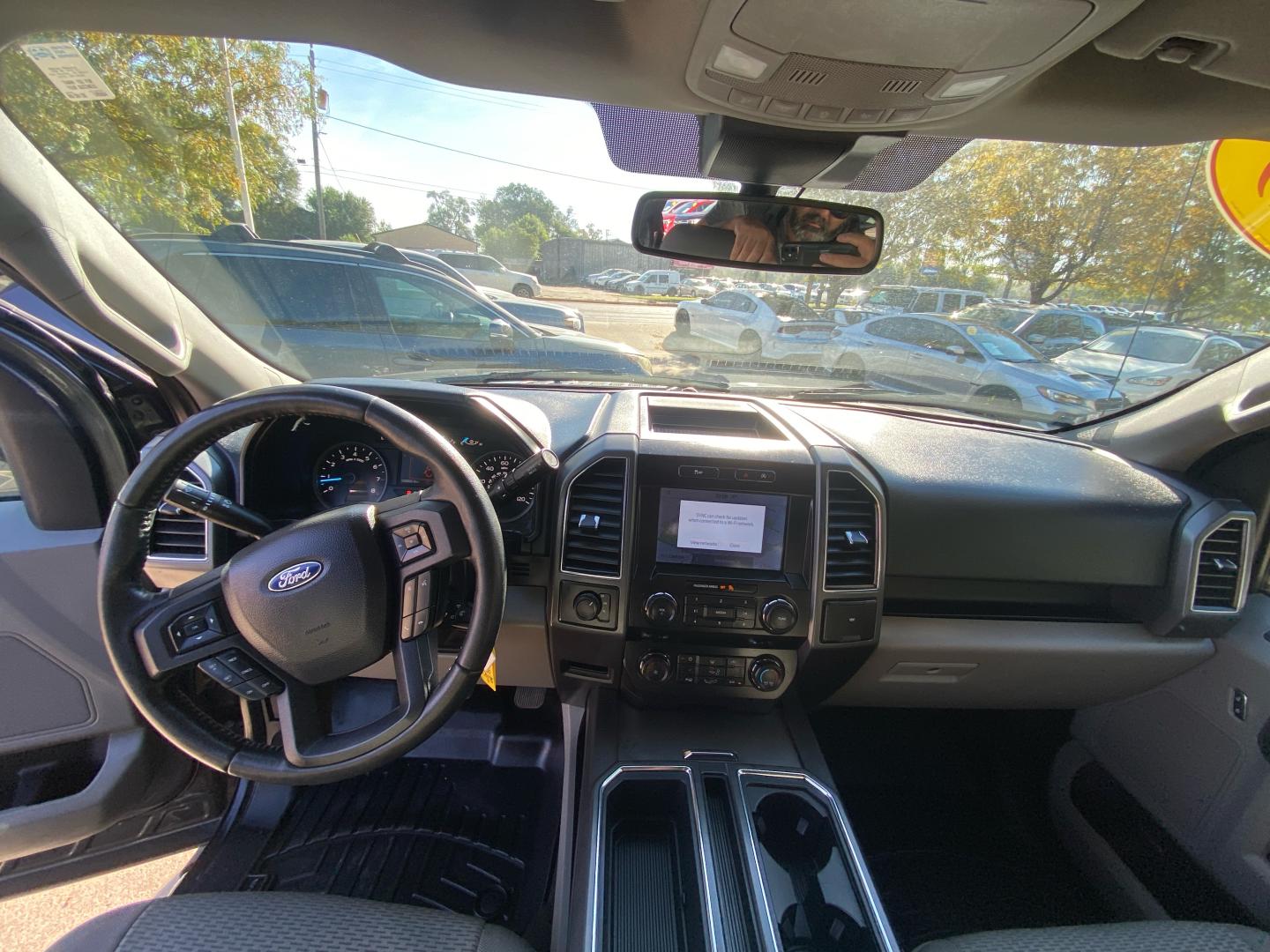 2019 GRAY FORD F150 SUPERCREW (1FTEW1EB0KK) with an 3.3L engine, Automatic transmission, located at 908 SE 14th Street, Des Moines, IA, 50317, (515) 281-0330, 41.580303, -93.597046- Photo#20