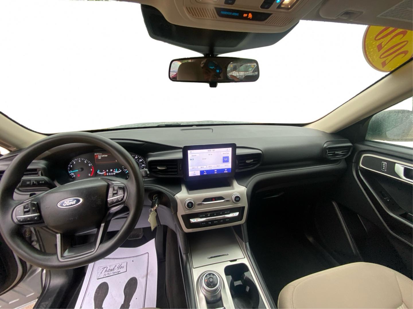 2020 SILVER FORD EXPLORER (1FMSK8BB3LG) with an 3.3L engine, Automatic transmission, located at 908 SE 14th Street, Des Moines, IA, 50317, (515) 281-0330, 41.580303, -93.597046- Photo#22