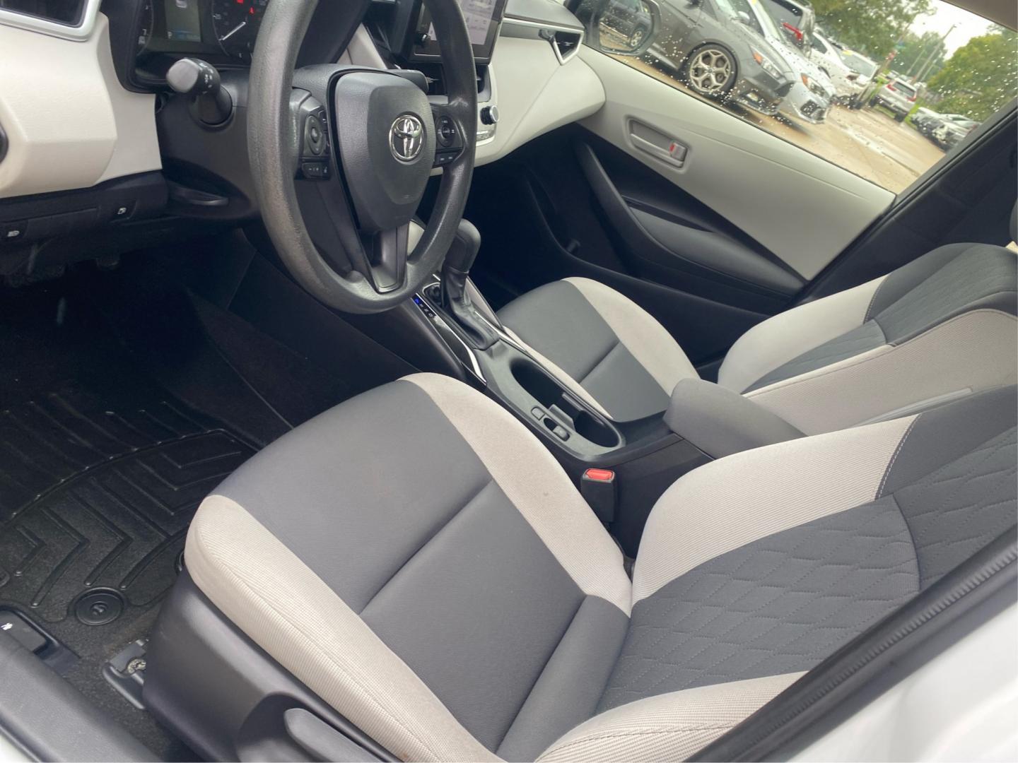 2023 WHITE TOYOTA COROLLA LE (JTDBCMFE8PJ) with an 1.8L engine, Continuously Variable transmission, located at 908 SE 14th Street, Des Moines, IA, 50317, (515) 281-0330, 41.580303, -93.597046- Photo#8