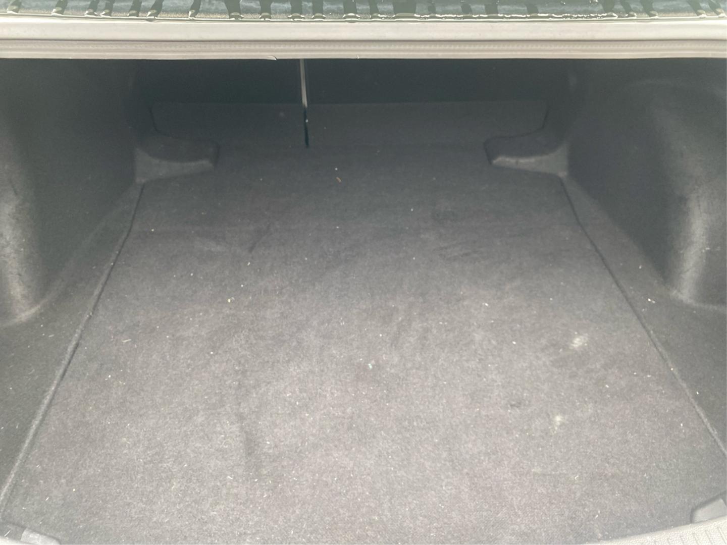 2023 WHITE TOYOTA COROLLA LE (JTDBCMFE8PJ) with an 1.8L engine, Continuously Variable transmission, located at 908 SE 14th Street, Des Moines, IA, 50317, (515) 281-0330, 41.580303, -93.597046- Photo#12