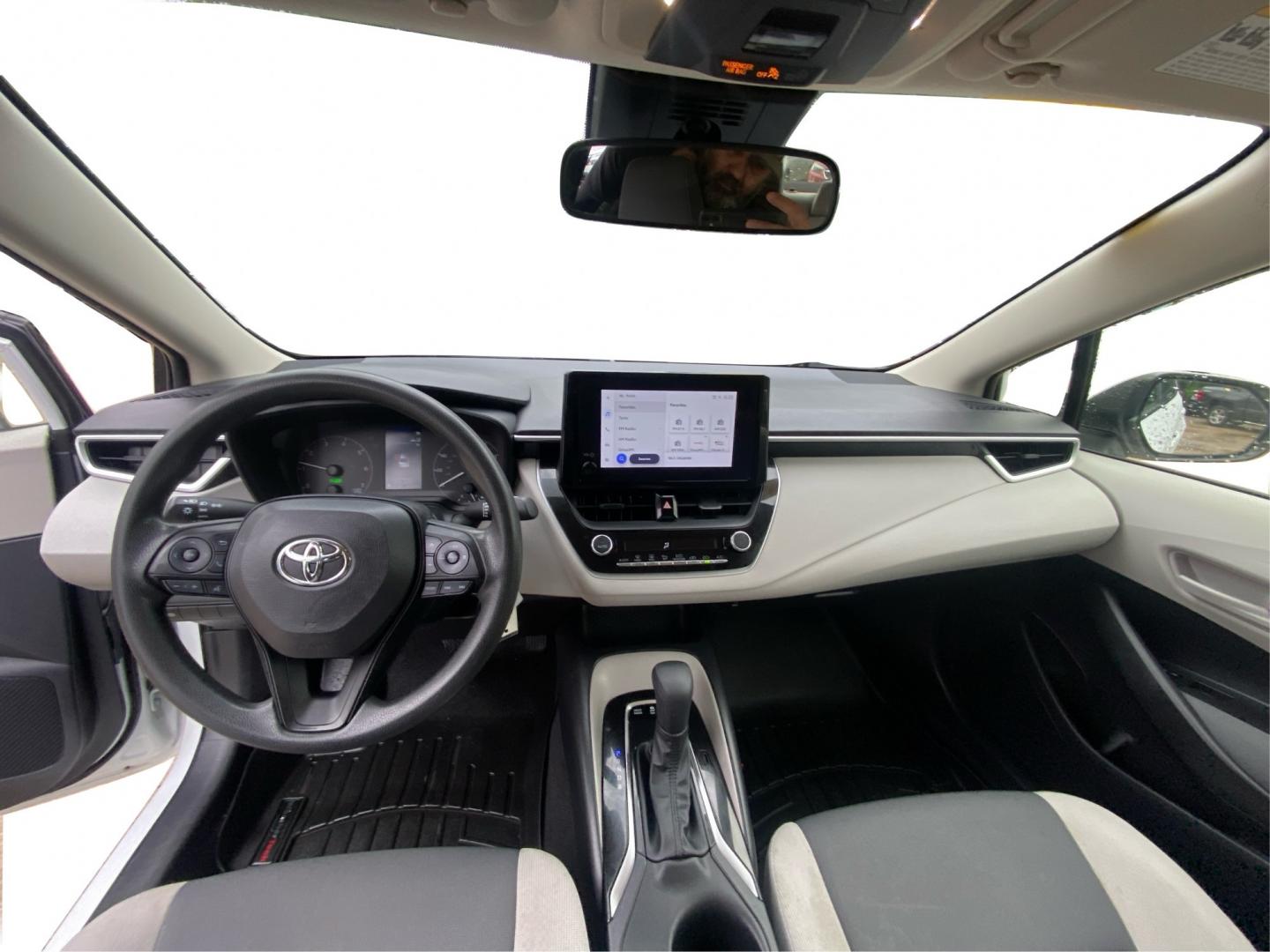 2023 WHITE TOYOTA COROLLA LE (JTDBCMFE8PJ) with an 1.8L engine, Continuously Variable transmission, located at 908 SE 14th Street, Des Moines, IA, 50317, (515) 281-0330, 41.580303, -93.597046- Photo#22