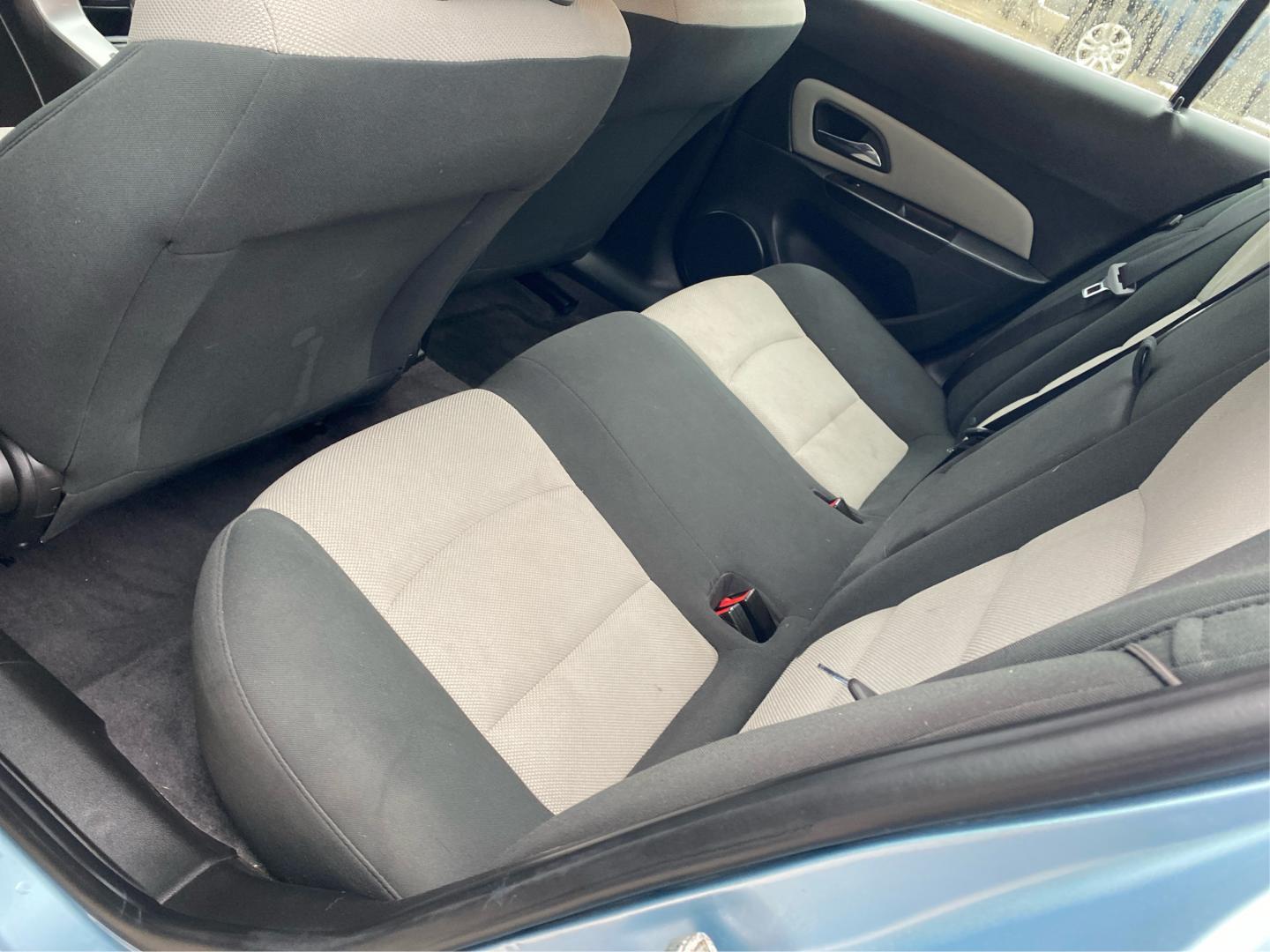 2012 BLUE CHEVROLET CRUZE LS (1G1PC5SH8C7) with an 1.8L engine, Automatic transmission, located at 908 SE 14th Street, Des Moines, IA, 50317, (515) 281-0330, 41.580303, -93.597046- Photo#9