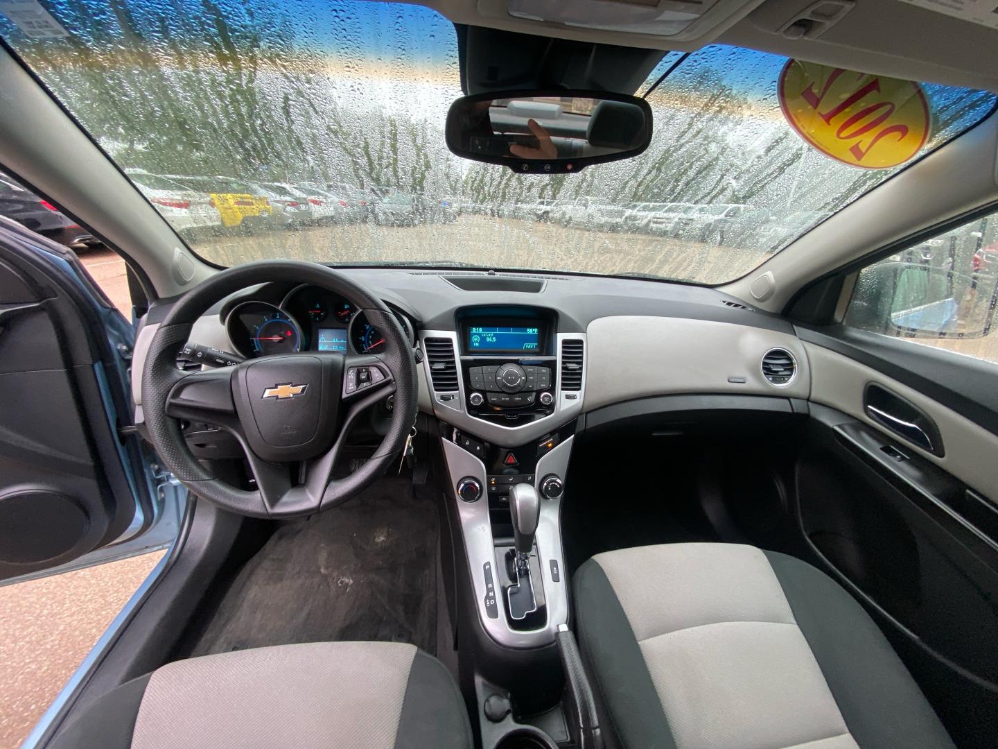 2012 BLUE CHEVROLET CRUZE LS (1G1PC5SH8C7) with an 1.8L engine, Automatic transmission, located at 908 SE 14th Street, Des Moines, IA, 50317, (515) 281-0330, 41.580303, -93.597046- Photo#21