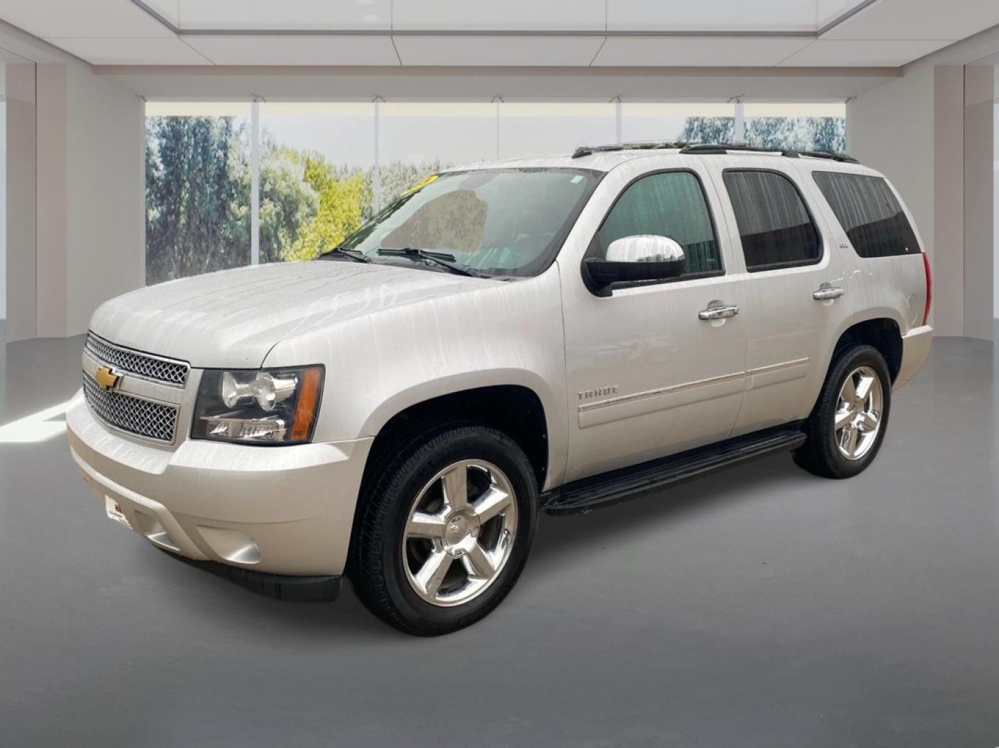 2013 SILVER CHEVROLET TAHOE 1500 LTZ (1GNSKCE08DR) with an 5.3L engine, Automatic transmission, located at 908 SE 14th Street, Des Moines, IA, 50317, (515) 281-0330, 41.580303, -93.597046- Photo#7