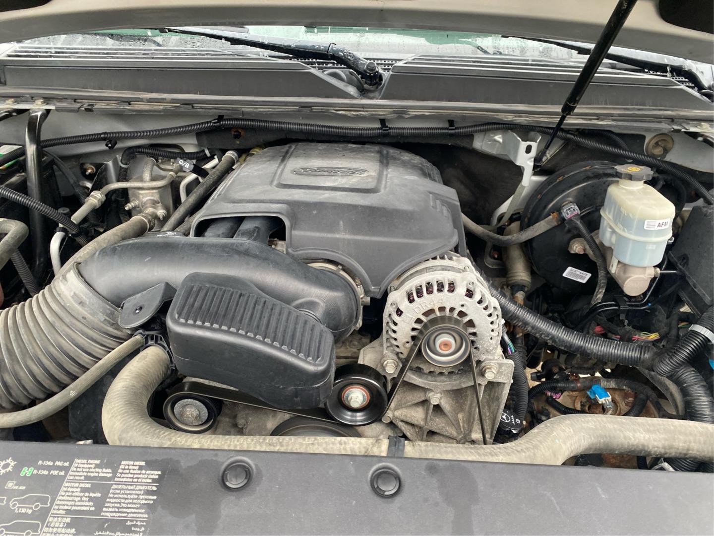 2013 SILVER CHEVROLET TAHOE 1500 LTZ (1GNSKCE08DR) with an 5.3L engine, Automatic transmission, located at 908 SE 14th Street, Des Moines, IA, 50317, (515) 281-0330, 41.580303, -93.597046- Photo#10