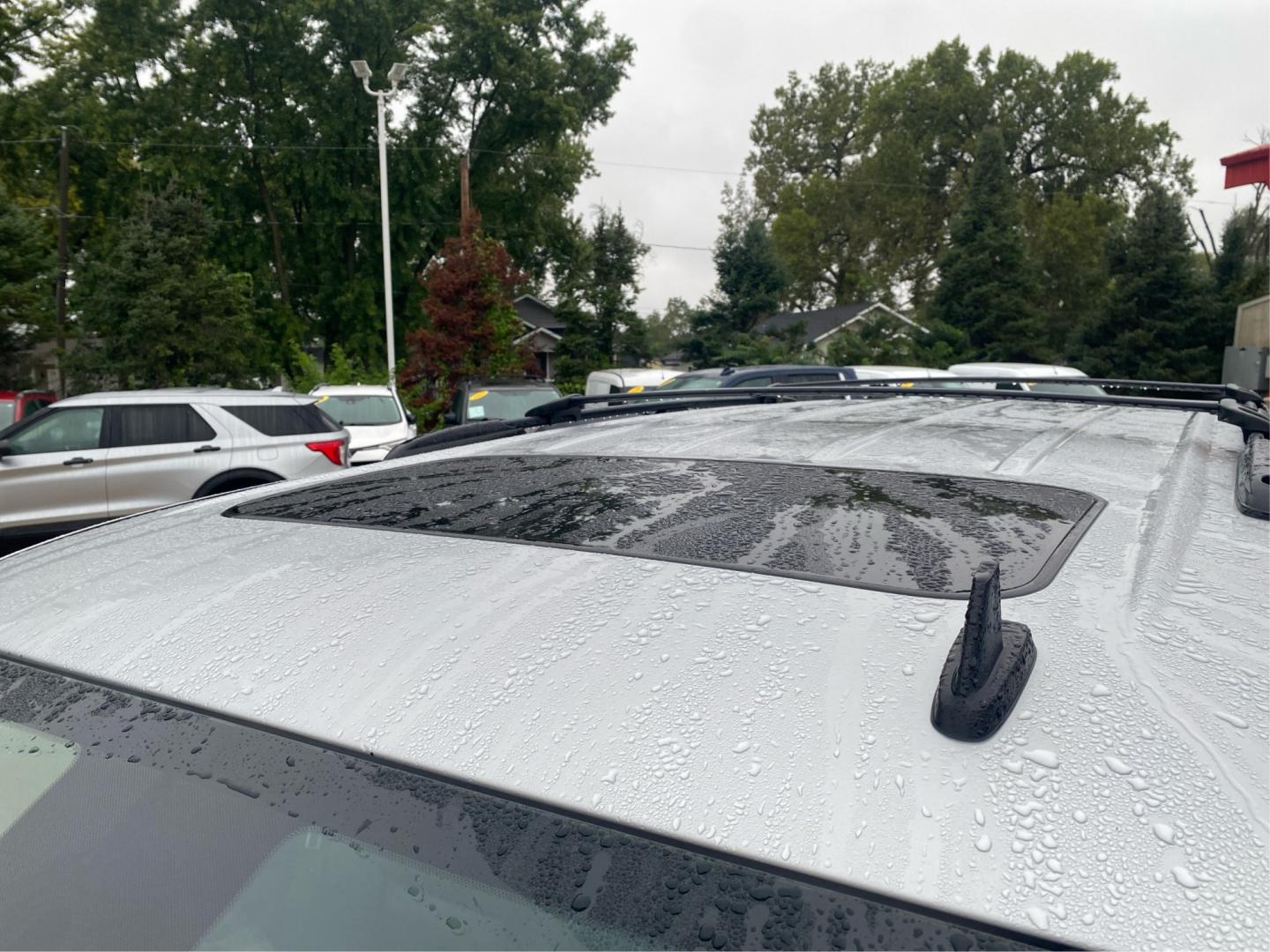 2013 SILVER CHEVROLET TAHOE 1500 LTZ (1GNSKCE08DR) with an 5.3L engine, Automatic transmission, located at 908 SE 14th Street, Des Moines, IA, 50317, (515) 281-0330, 41.580303, -93.597046- Photo#11