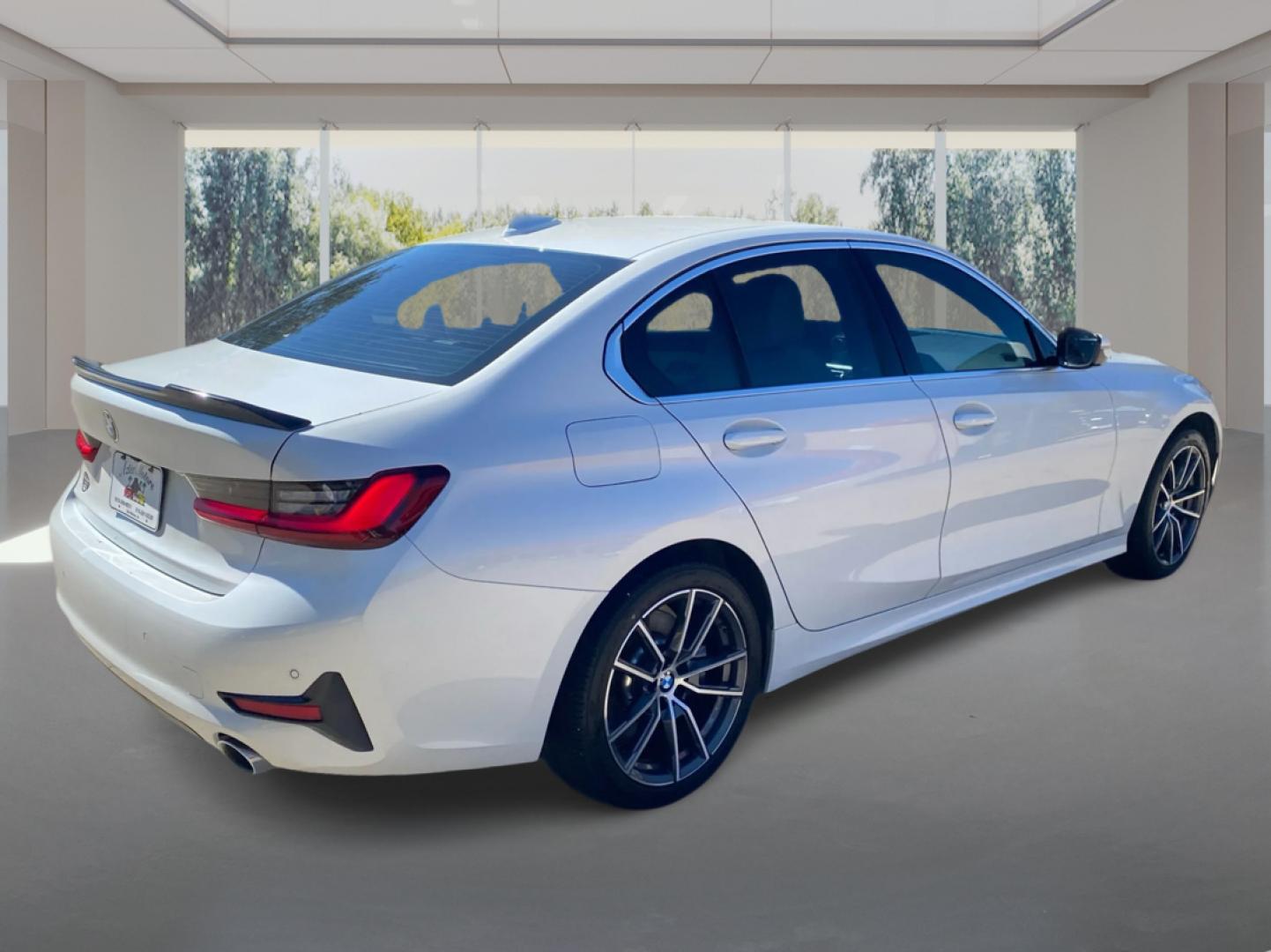2022 WHITE BMW 330XI (3MW5R7J03N8) with an 2.0L engine, Automatic transmission, located at 908 SE 14th Street, Des Moines, IA, 50317, (515) 281-0330, 41.580303, -93.597046- Photo#2