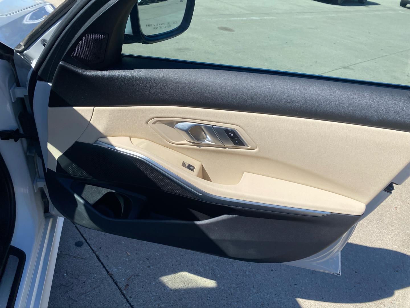 2022 WHITE BMW 330XI (3MW5R7J03N8) with an 2.0L engine, Automatic transmission, located at 908 SE 14th Street, Des Moines, IA, 50317, (515) 281-0330, 41.580303, -93.597046- Photo#20