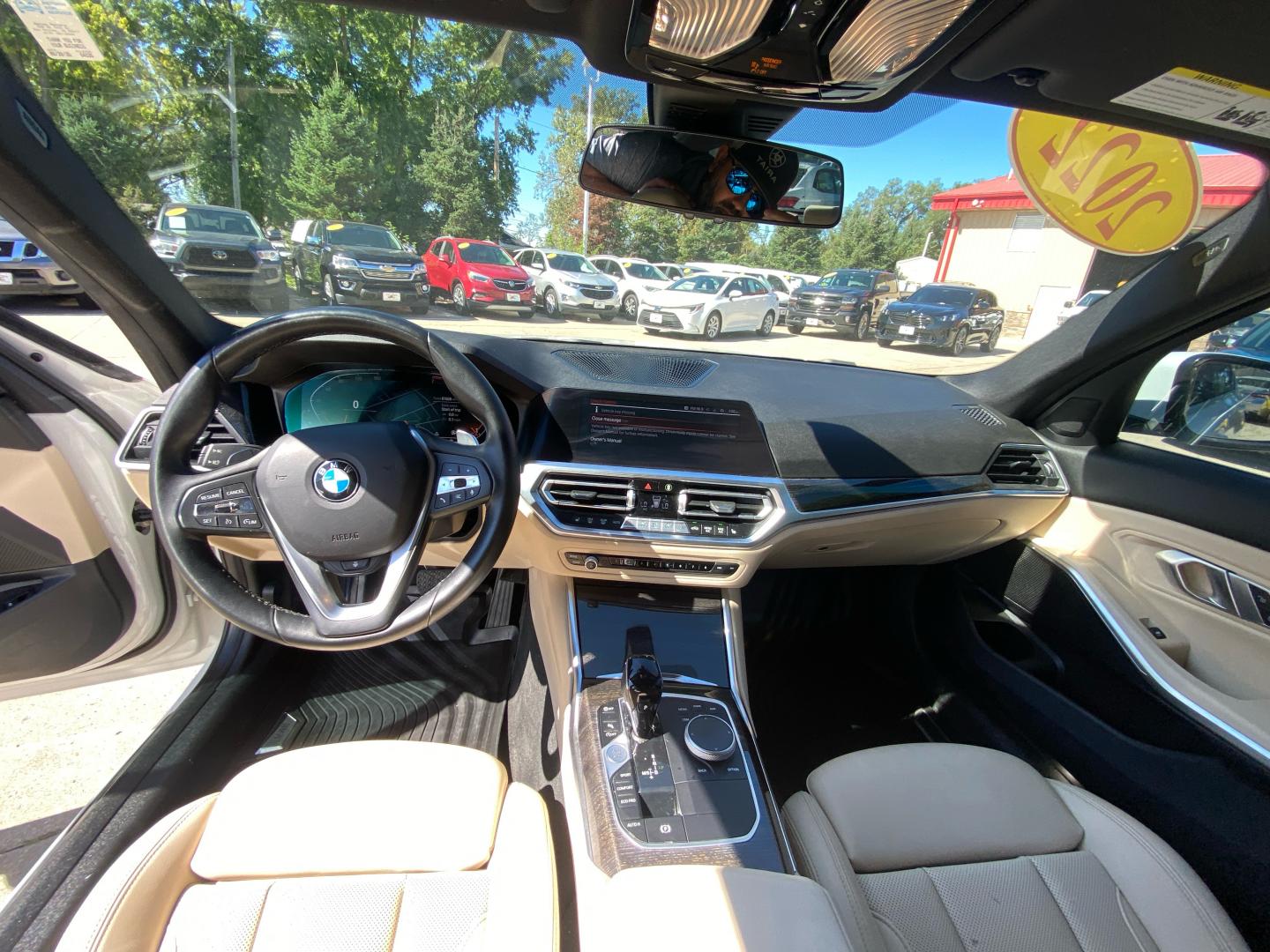 2022 WHITE BMW 330XI (3MW5R7J03N8) with an 2.0L engine, Automatic transmission, located at 908 SE 14th Street, Des Moines, IA, 50317, (515) 281-0330, 41.580303, -93.597046- Photo#21