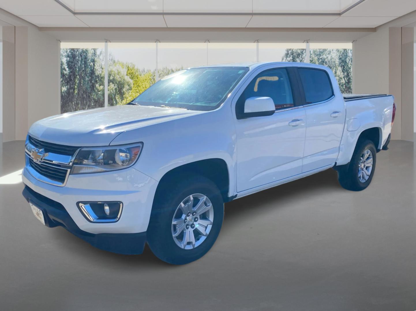 2018 WHITE CHEVROLET COLORADO LT (1GCGTCENXJ1) with an 3.6L engine, Automatic transmission, located at 908 SE 14th Street, Des Moines, IA, 50317, (515) 281-0330, 41.580303, -93.597046- Photo#7