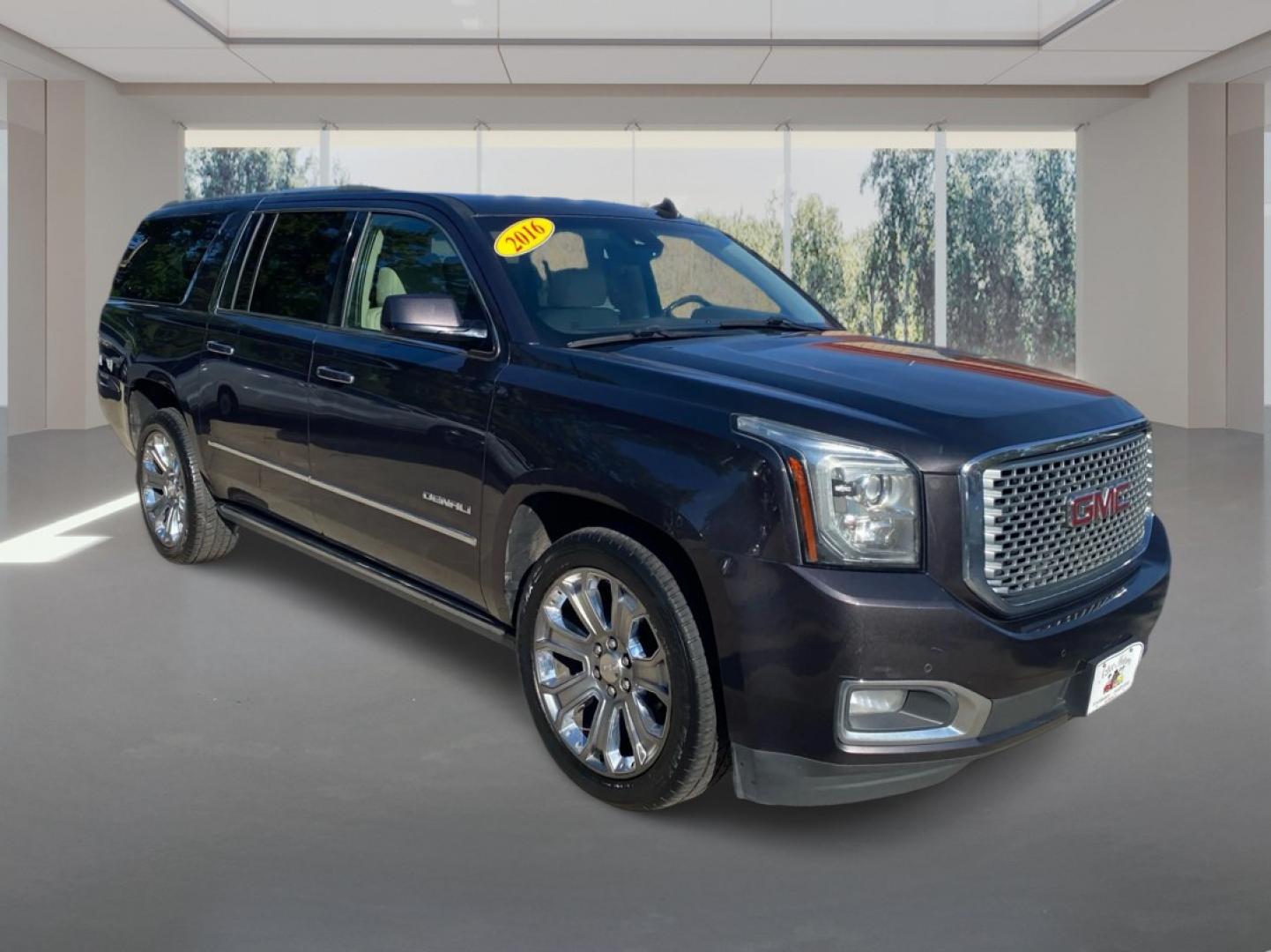 2016 BLACK GMC YUKON XL DENALI (1GKS2HKJ2GR) with an 6.2L engine, Automatic transmission, located at 908 SE 14th Street, Des Moines, IA, 50317, (515) 281-0330, 41.580303, -93.597046- Photo#0