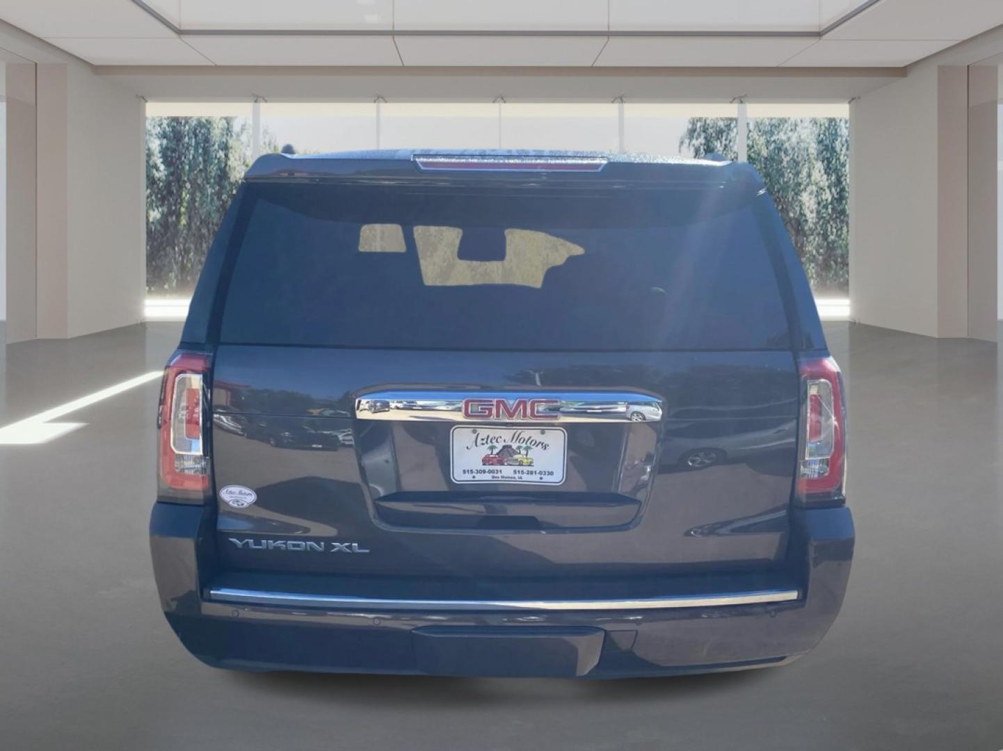 2016 BLACK GMC YUKON XL DENALI (1GKS2HKJ2GR) with an 6.2L engine, Automatic transmission, located at 908 SE 14th Street, Des Moines, IA, 50317, (515) 281-0330, 41.580303, -93.597046- Photo#3