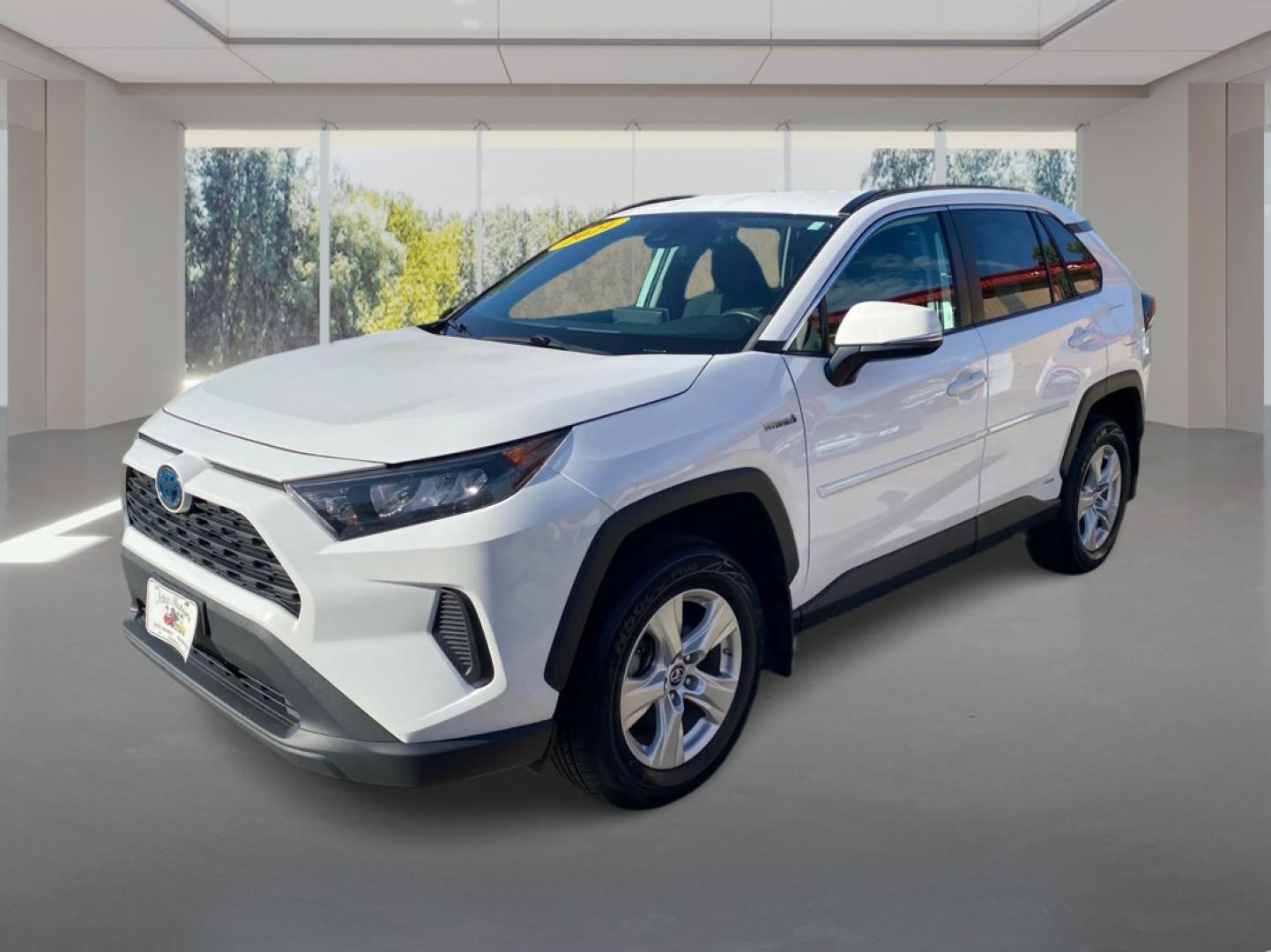 2021 WHITE TOYOTA RAV4 LE (4T3M6RFV2MU) with an 2.5L engine, Automatic transmission, located at 908 SE 14th Street, Des Moines, IA, 50317, (515) 281-0330, 41.580303, -93.597046- Photo#7