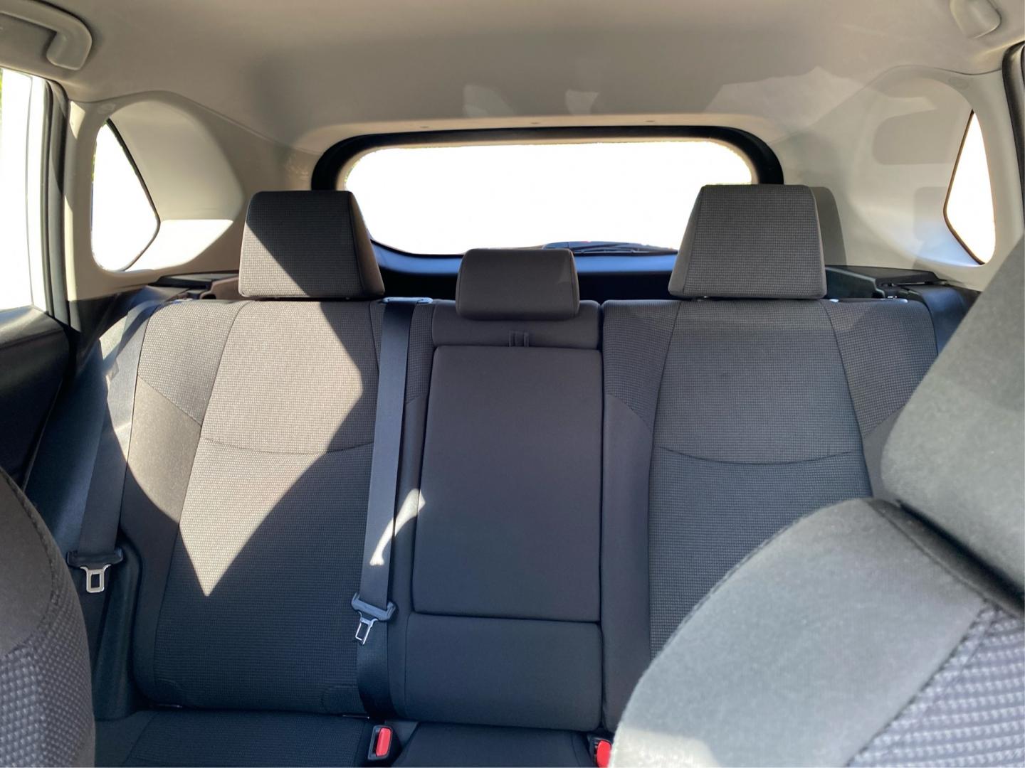 2021 WHITE TOYOTA RAV4 LE (4T3M6RFV2MU) with an 2.5L engine, Automatic transmission, located at 908 SE 14th Street, Des Moines, IA, 50317, (515) 281-0330, 41.580303, -93.597046- Photo#14