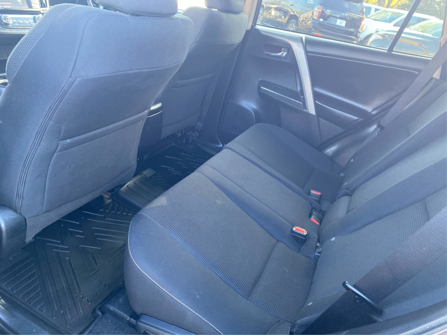 2018 BLACK TOYOTA RAV4 ADVENTURE (2T3RFREV5JW) with an 2.5L engine, Automatic transmission, located at 908 SE 14th Street, Des Moines, IA, 50317, (515) 281-0330, 41.580303, -93.597046- Photo#9