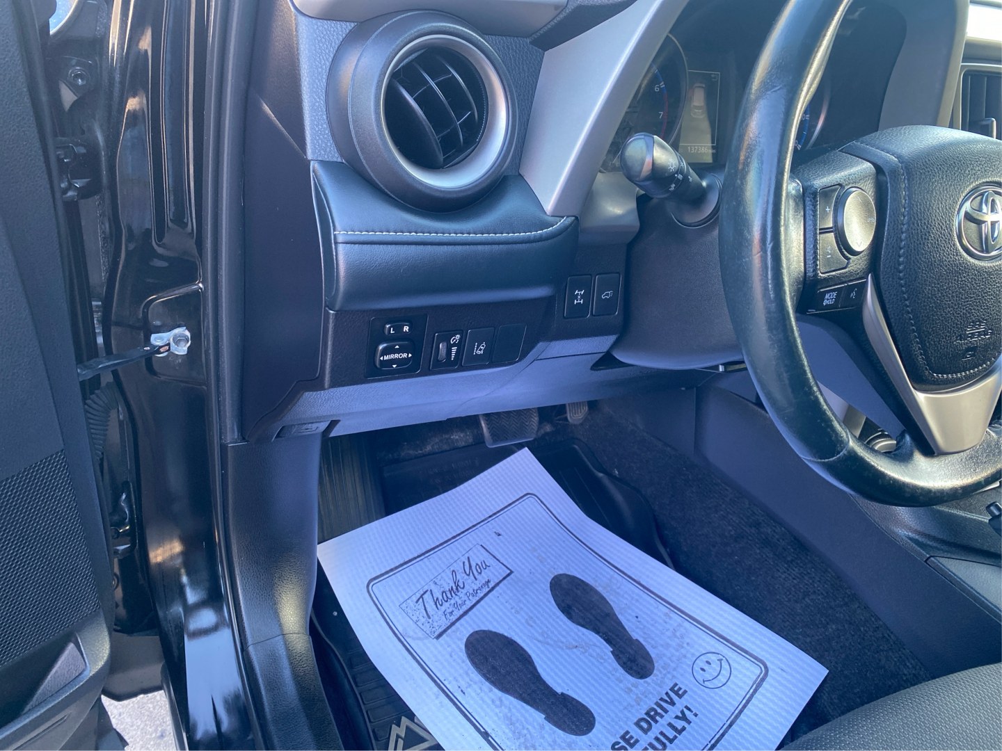 2018 BLACK TOYOTA RAV4 ADVENTURE (2T3RFREV5JW) with an 2.5L engine, Automatic transmission, located at 908 SE 14th Street, Des Moines, IA, 50317, (515) 281-0330, 41.580303, -93.597046- Photo#17