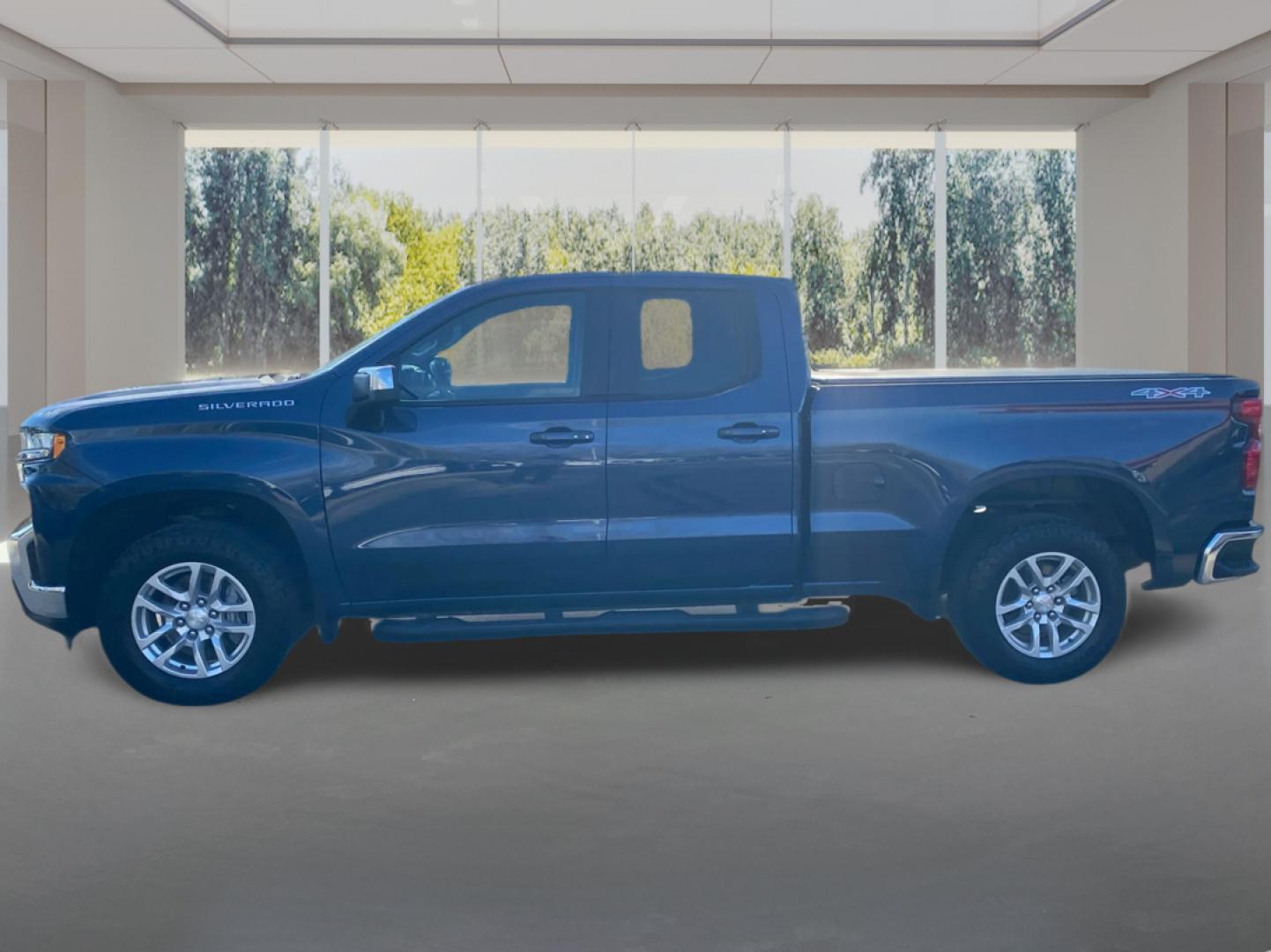 2019 BLUE CHEVROLET SILVERADO 1500 LT (1GCRYDED1KZ) with an 5.3L engine, Automatic transmission, located at 908 SE 14th Street, Des Moines, IA, 50317, (515) 281-0330, 41.580303, -93.597046- Photo#5