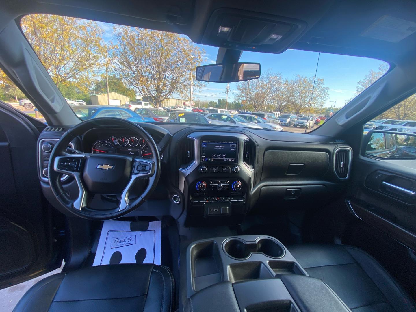 2019 BLUE CHEVROLET SILVERADO 1500 LT (1GCRYDED1KZ) with an 5.3L engine, Automatic transmission, located at 908 SE 14th Street, Des Moines, IA, 50317, (515) 281-0330, 41.580303, -93.597046- Photo#20