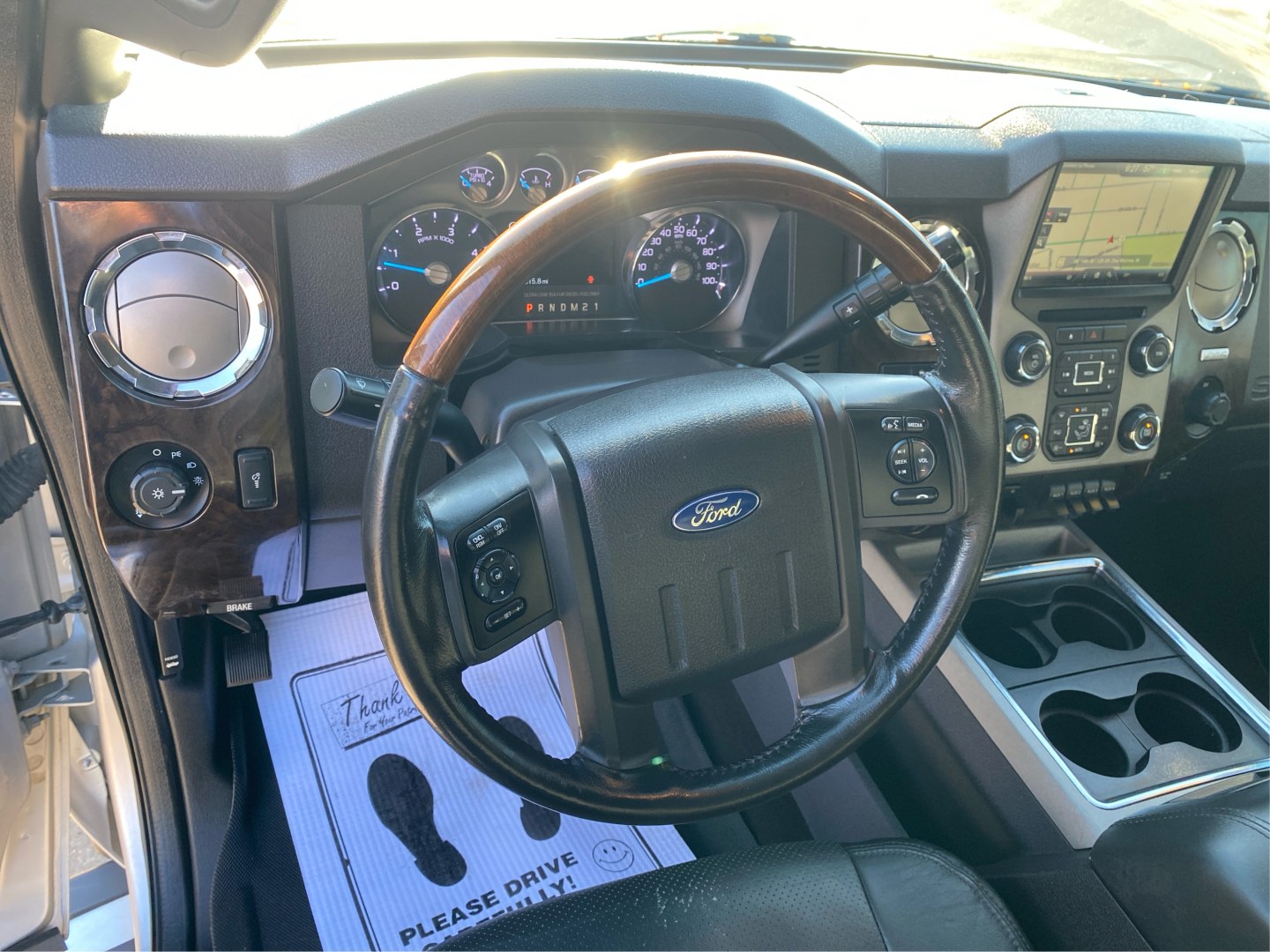 2015 SILVER FORD F350 SUPER DUTY (1FT8W3BTXFE) with an 6.7L engine, Automatic transmission, located at 908 SE 14th Street, Des Moines, IA, 50317, (515) 281-0330, 41.580303, -93.597046- Photo#16