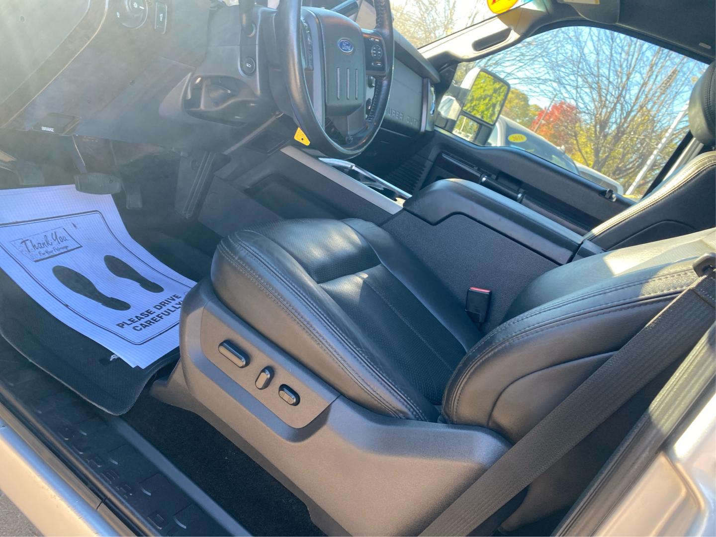 2015 SILVER FORD F350 SUPER DUTY (1FT8W3BTXFE) with an 6.7L engine, Automatic transmission, located at 908 SE 14th Street, Des Moines, IA, 50317, (515) 281-0330, 41.580303, -93.597046- Photo#18